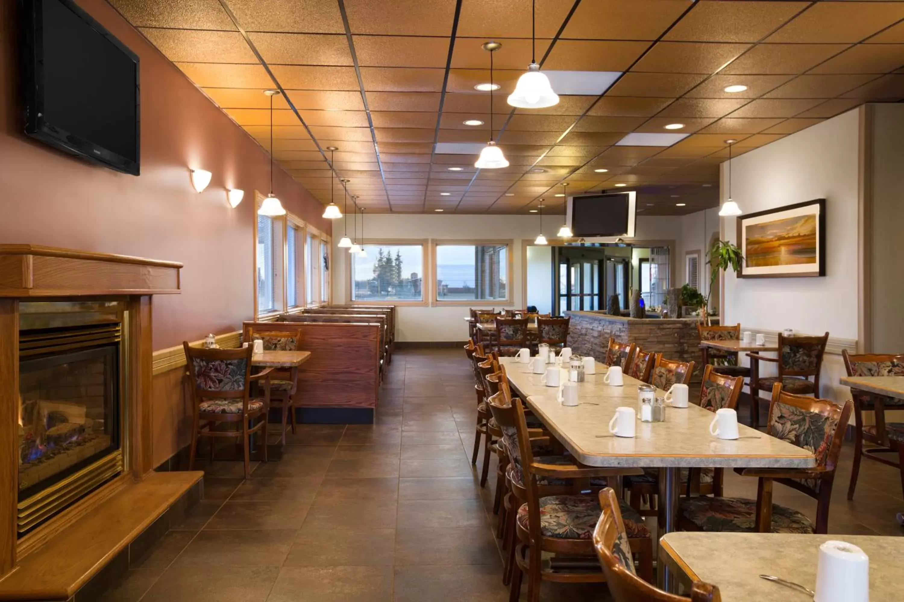 Restaurant/Places to Eat in Days Inn by Wyndham High Level