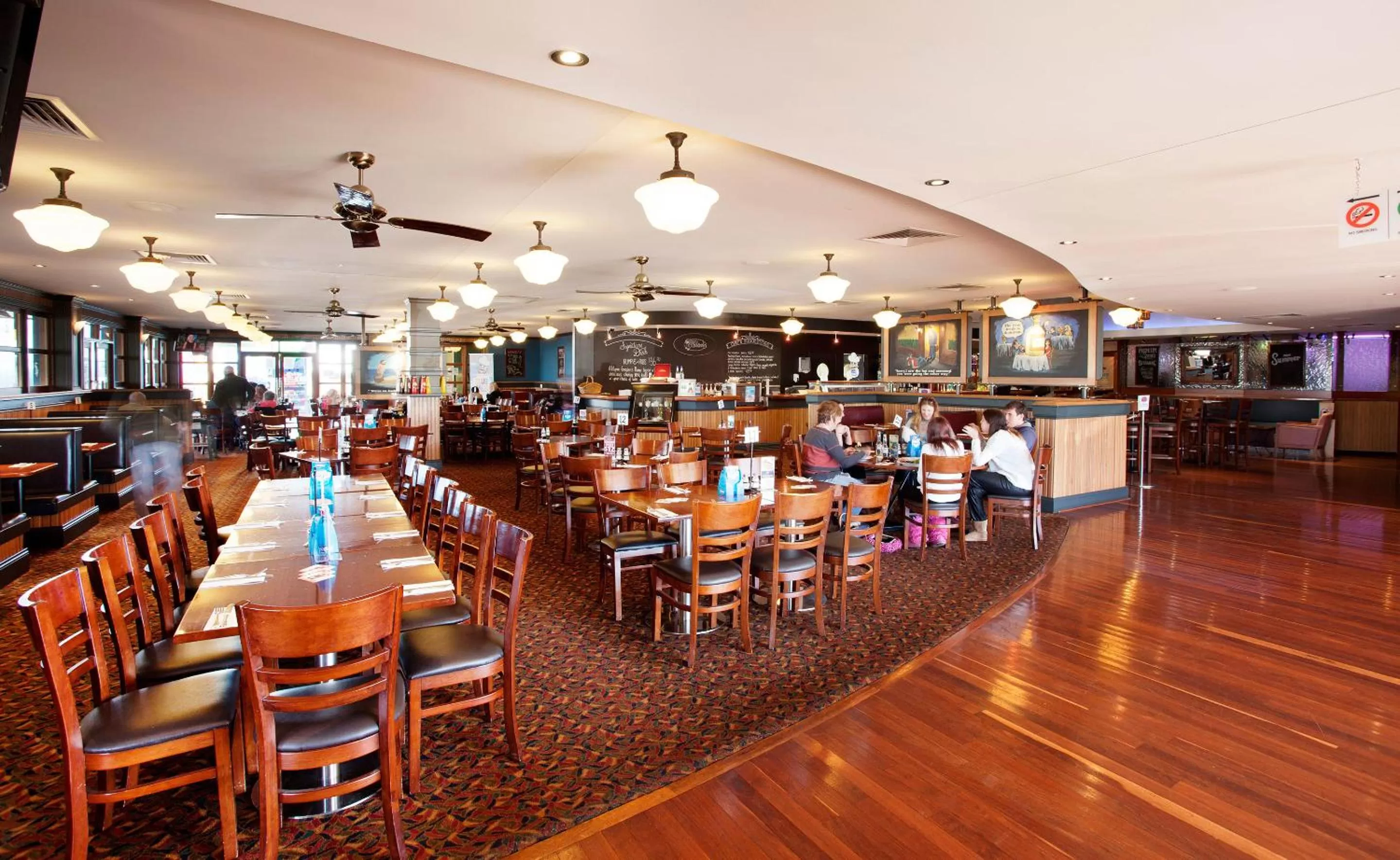 Restaurant/places to eat in Wilsonton Hotel Toowoomba