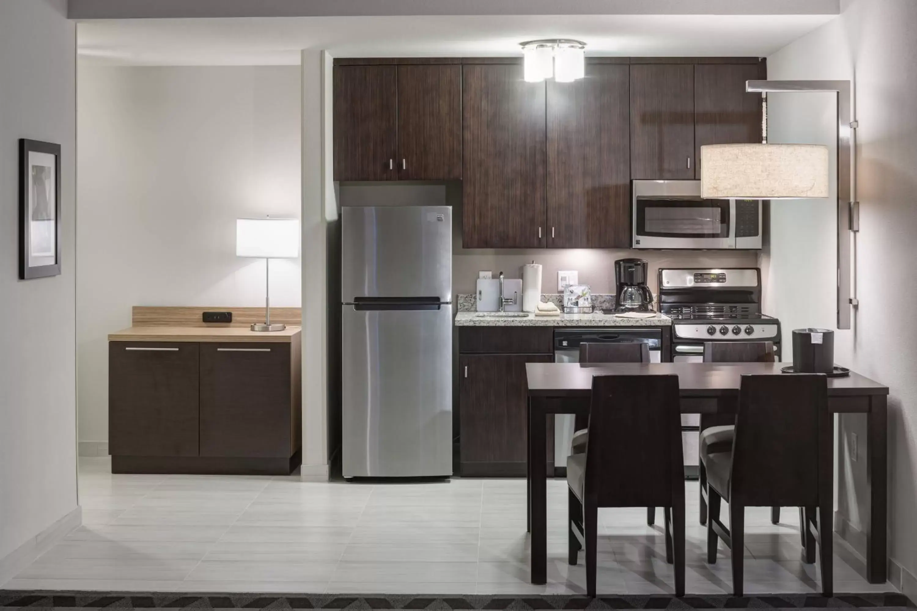 Kitchen or kitchenette, Kitchen/Kitchenette in TownePlace Suites by Marriott Orlando at SeaWorld