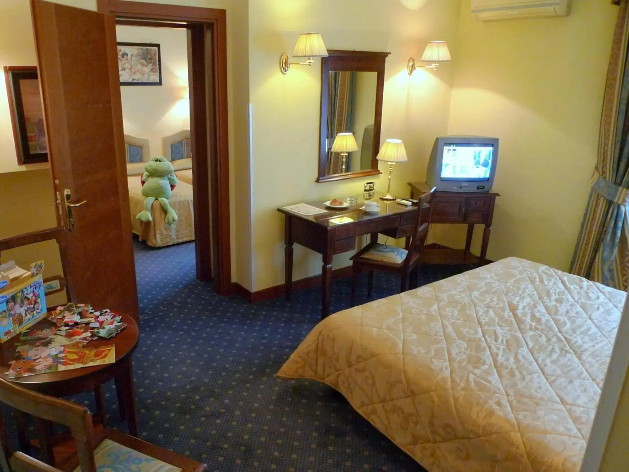 Family Room with Mountain View in Hotel La Pace - Experience Family Room with Mountain View in Hotel La Pace - Experience