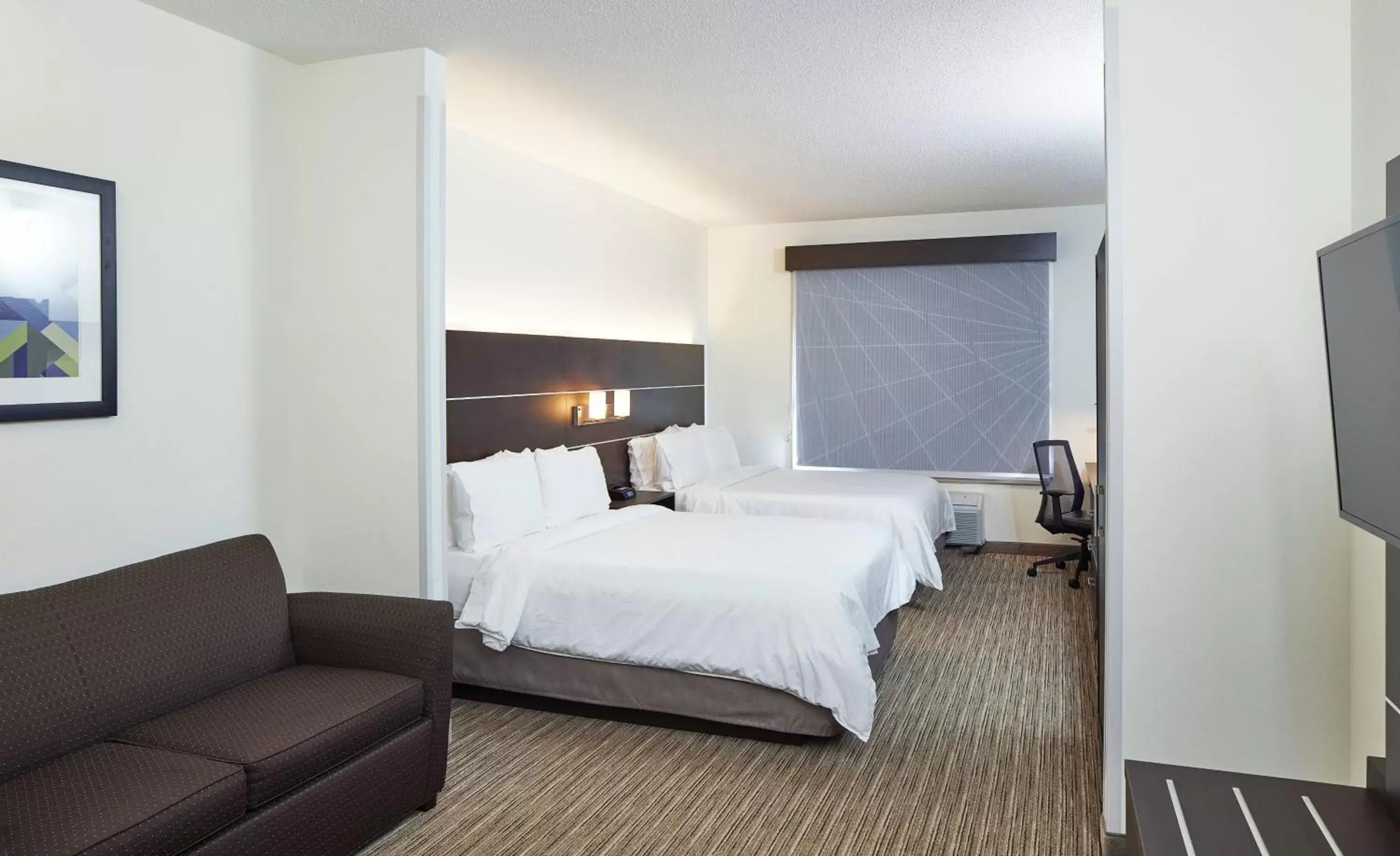 Photo of the whole room, Bed in Holiday Inn Express Hotel & Suites- Gadsden, an IHG Hotel