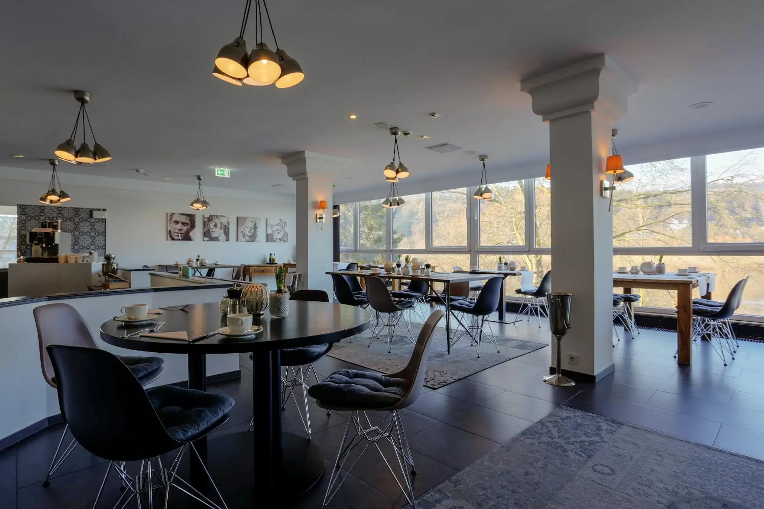 Restaurant/places to eat in FourSide Hotel Trier
