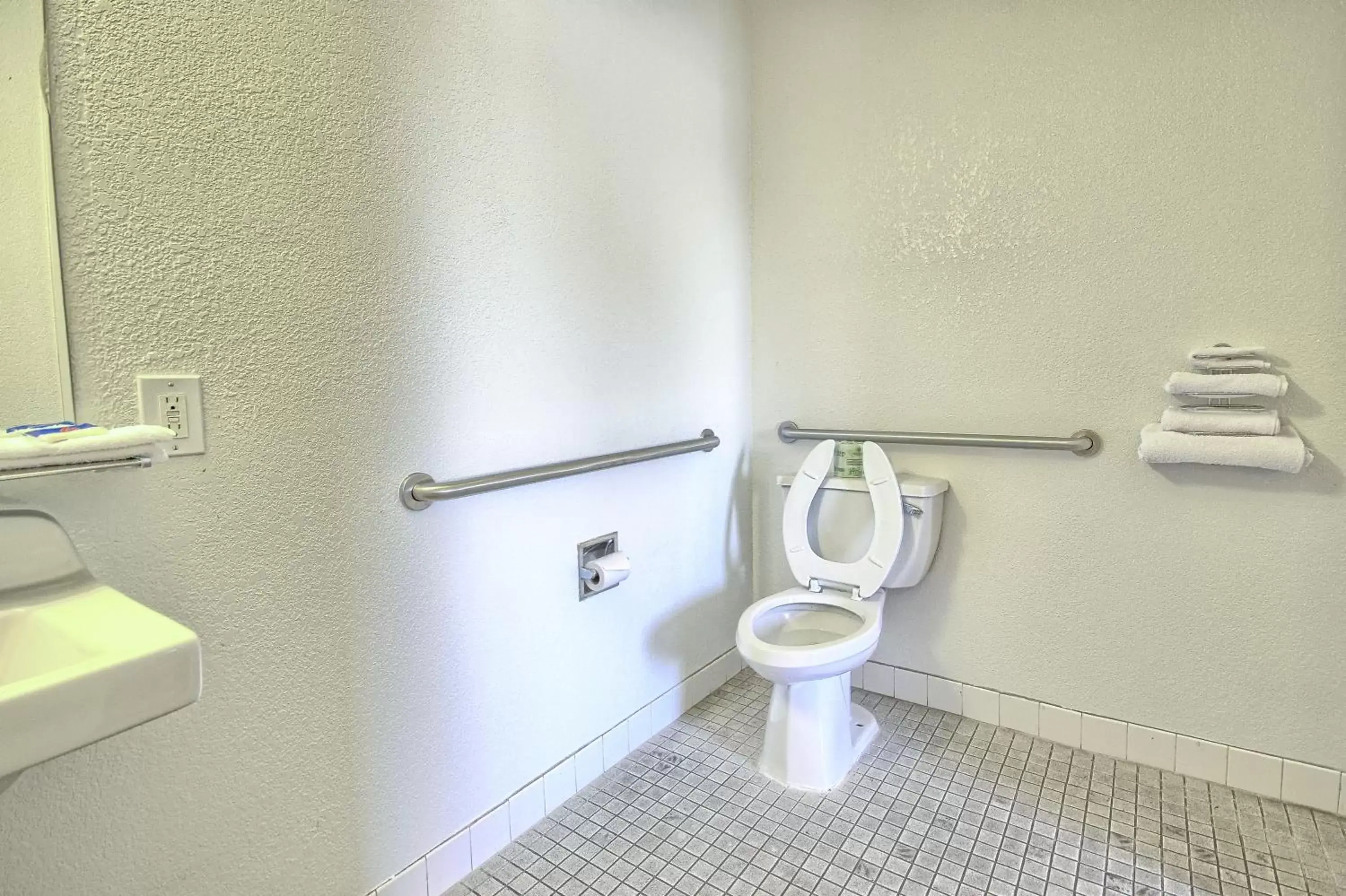 Bathroom in Motel 6-Fresno, CA - Blackstone South