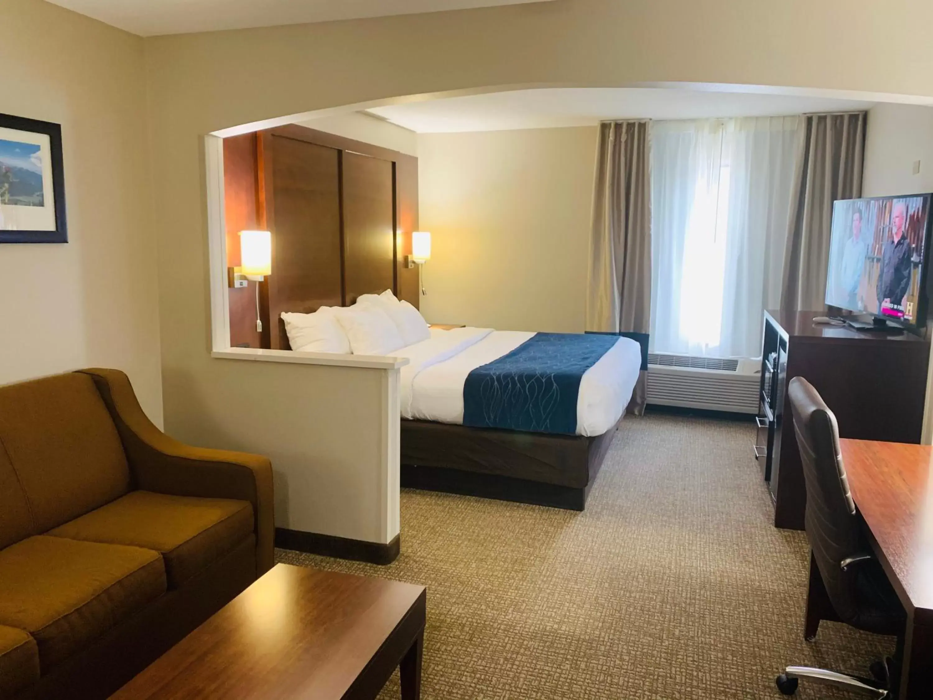 Bed in Comfort Inn & Suites Conway