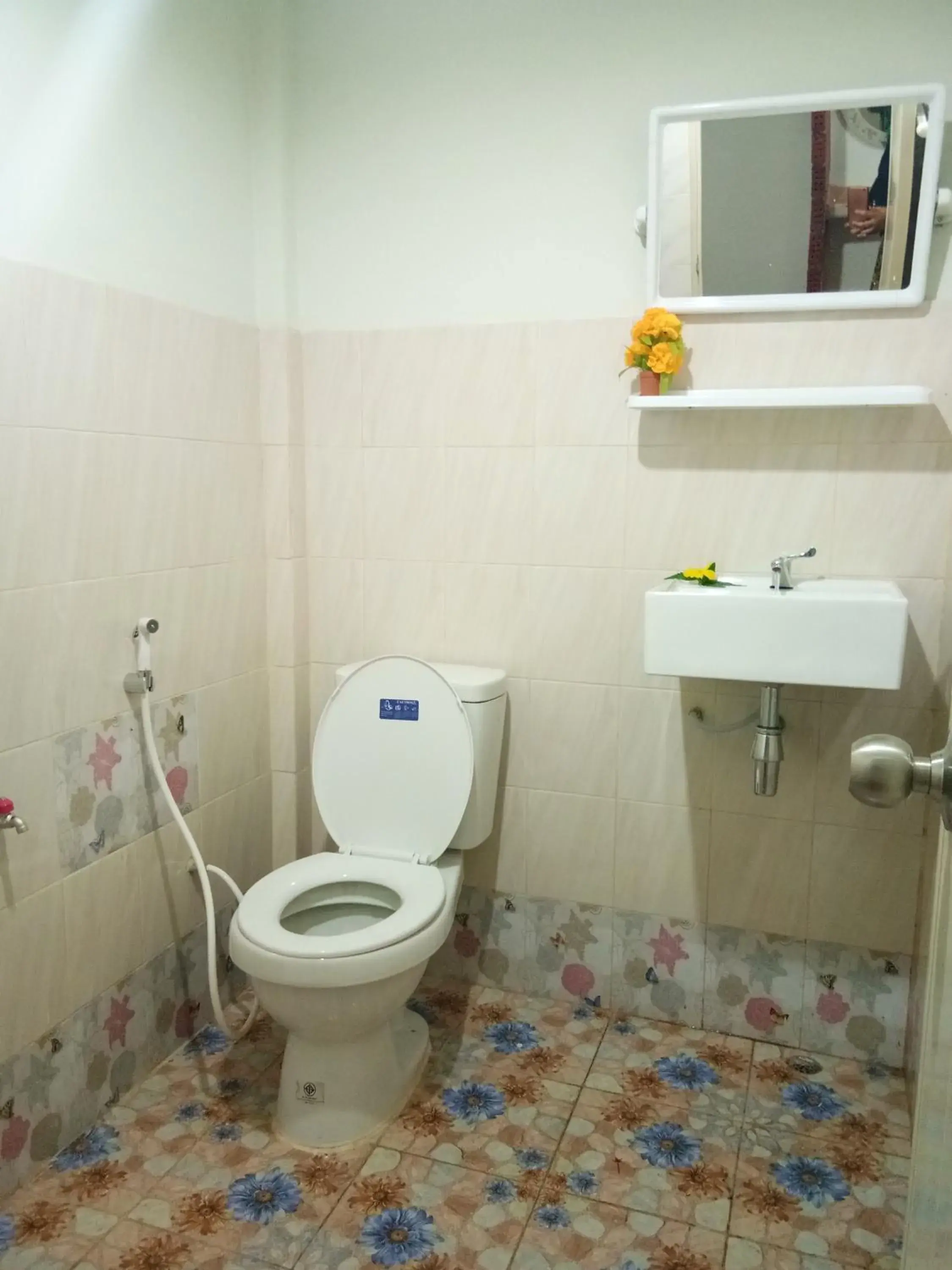 Bathroom in Lanta Maikeaw Bungalow