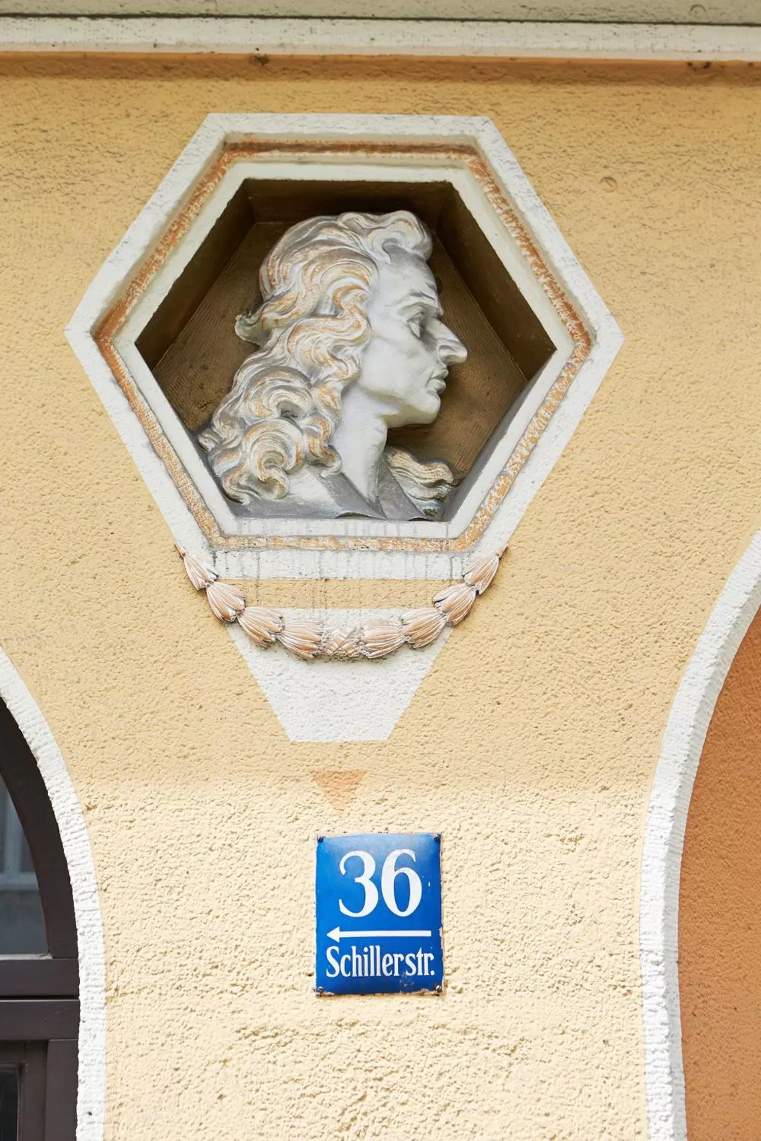 Facade/entrance in Brunnenhof City Center