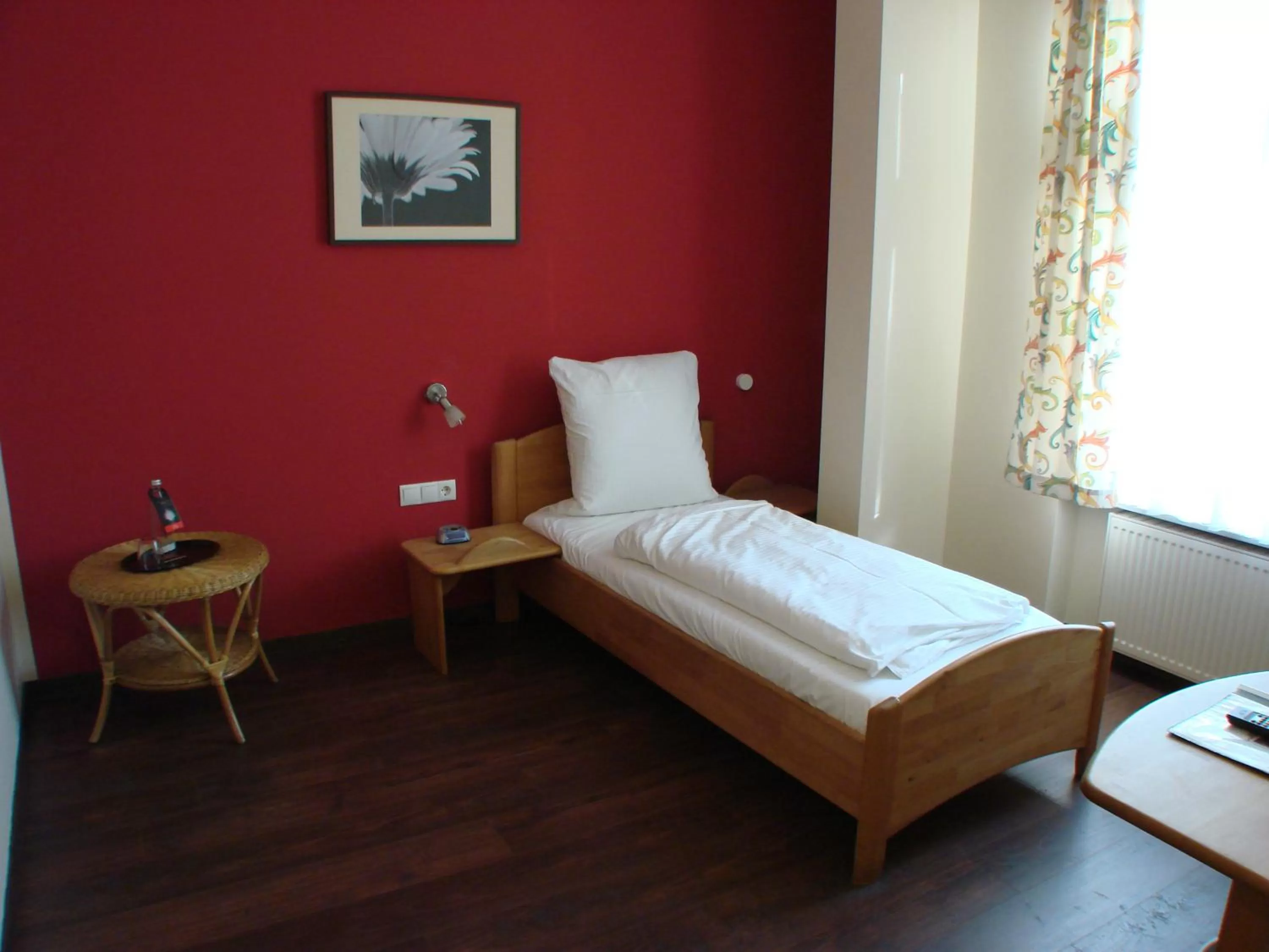 Photo of the whole room, Bed in Altstadt Hotel