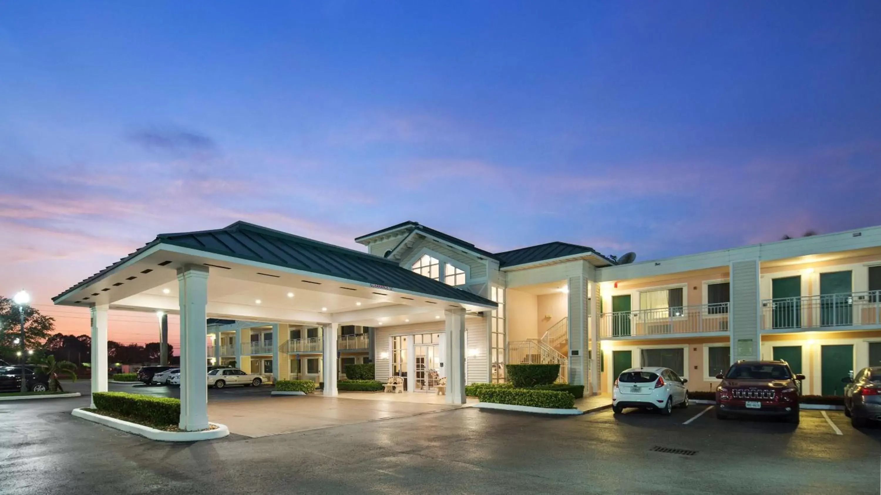 Property building in Best Western Gateway To The Keys - Florida City, Homestead, Everglades