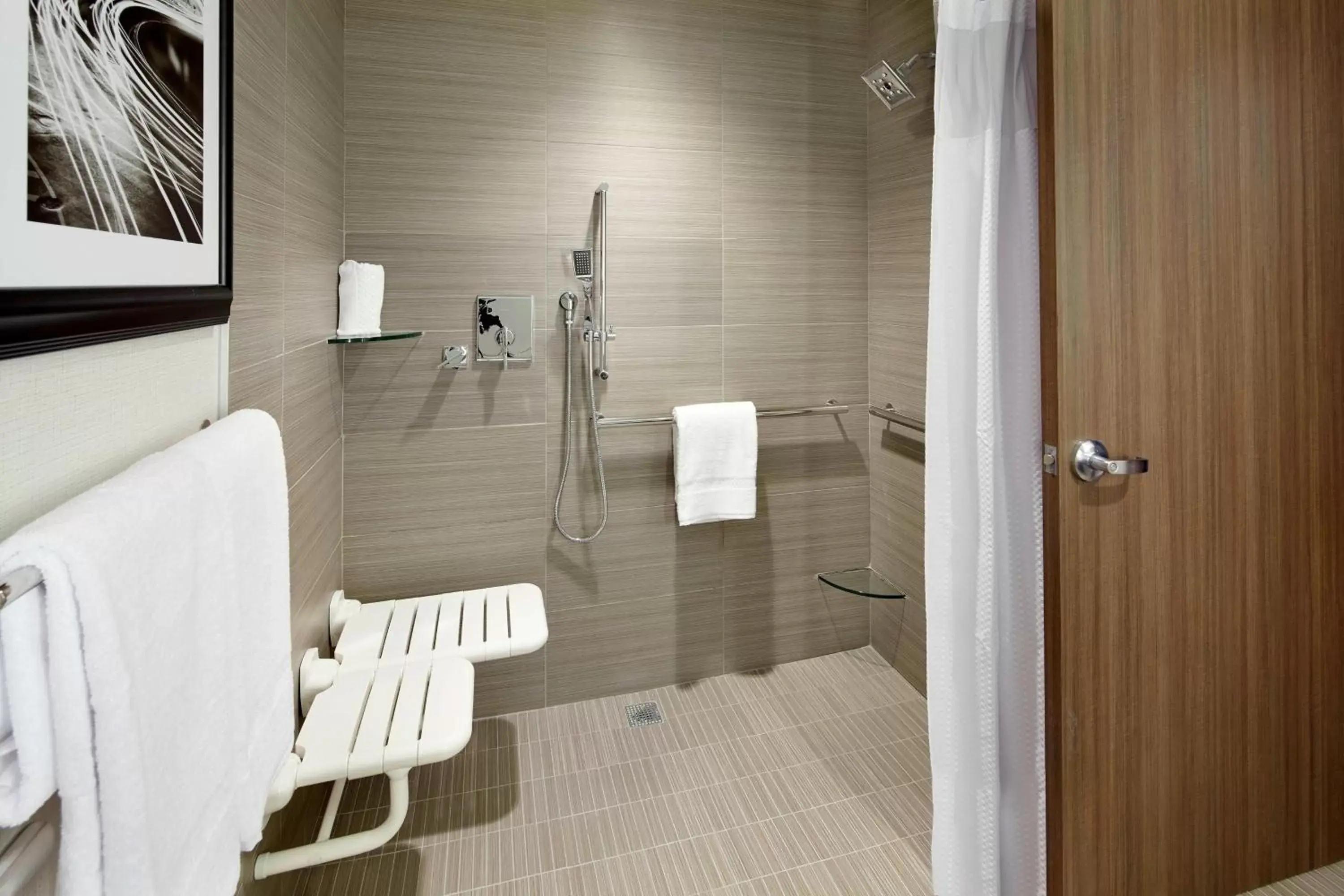 Bathroom in Courtyard by Marriott Akron Downtown