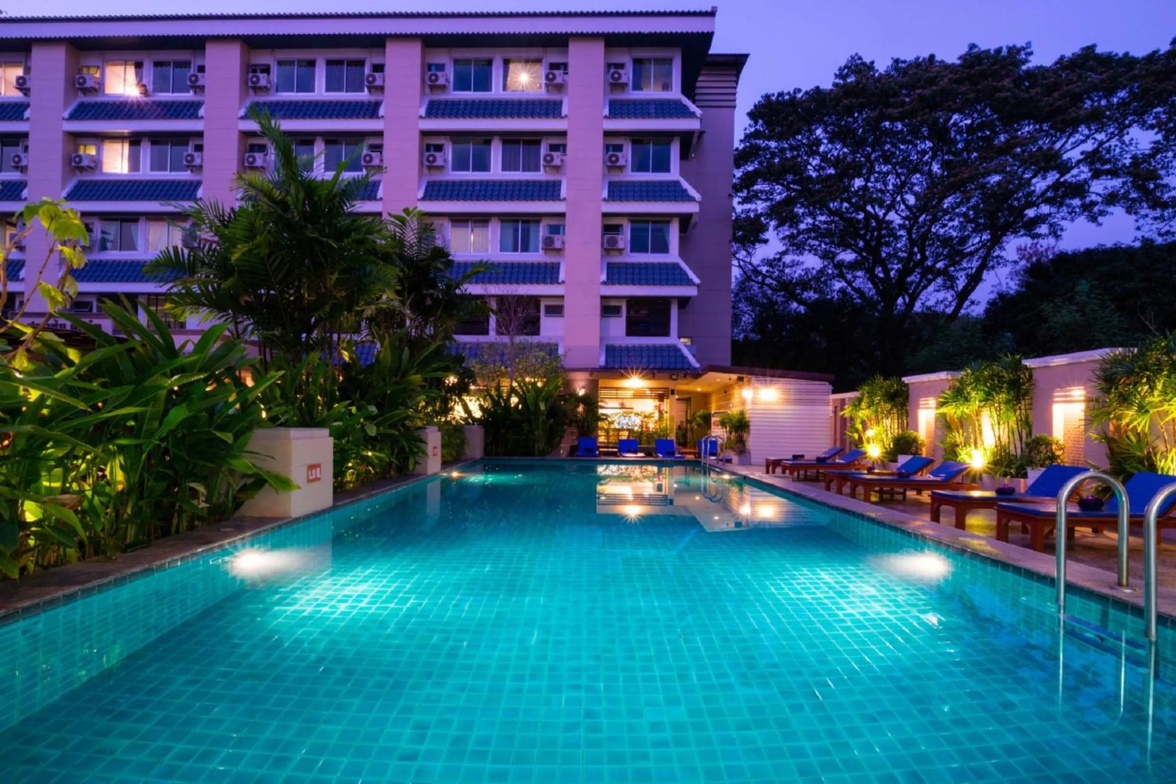 Swimming pool in Sakulchai Place