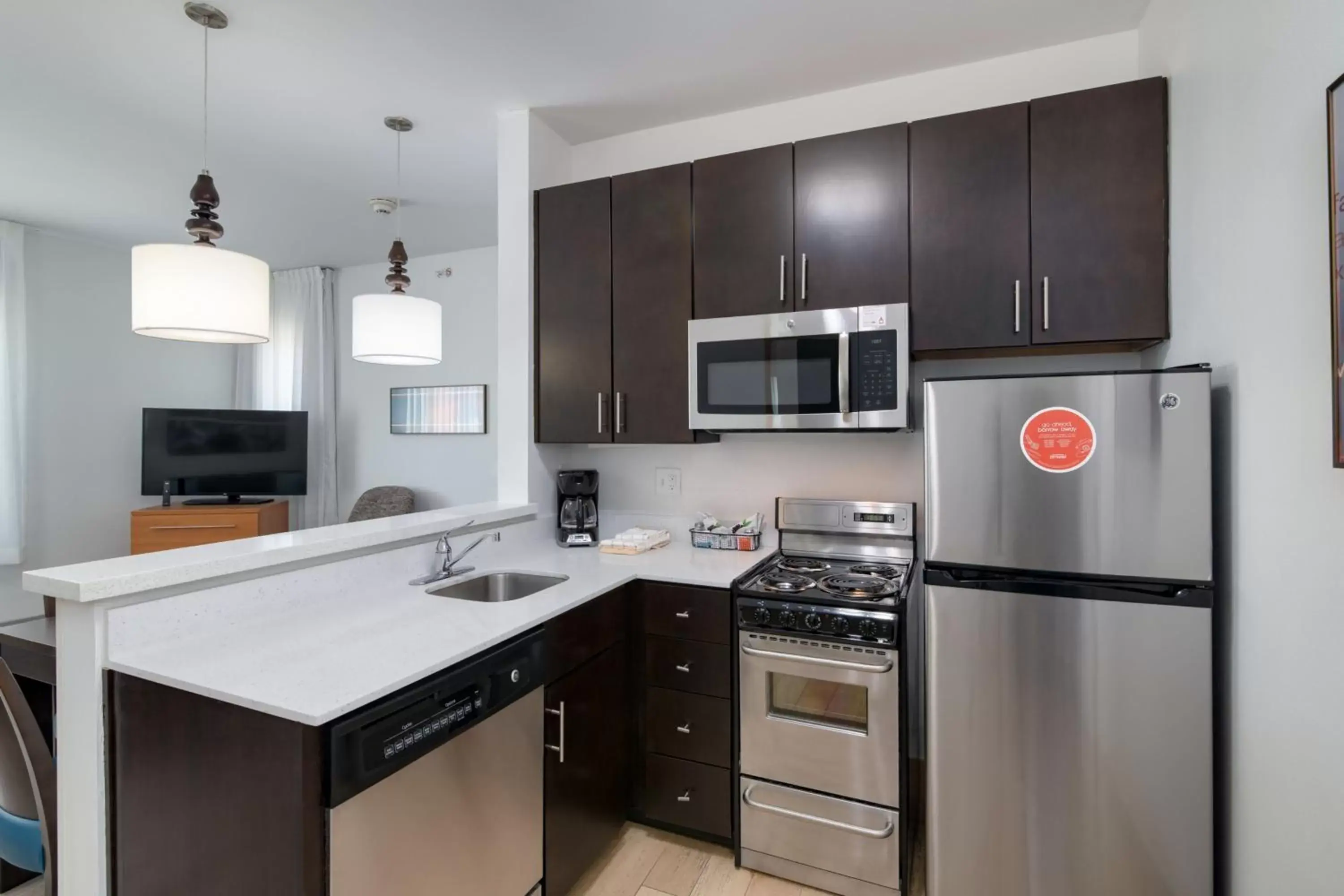 Bedroom, Kitchen/Kitchenette in TownePlace Suites by Marriott Dallas McKinney