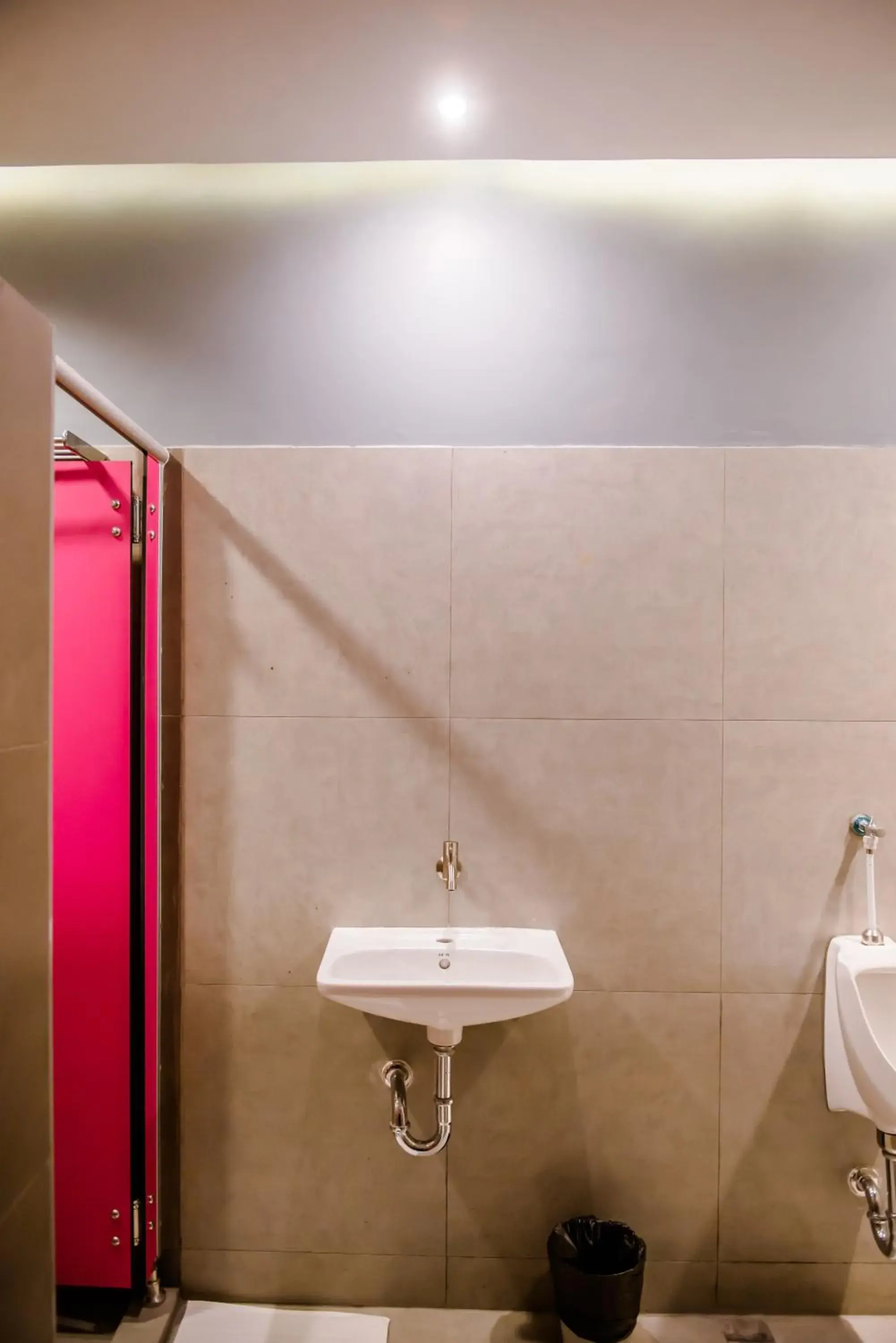 Bathroom in GN Luxury Hostel