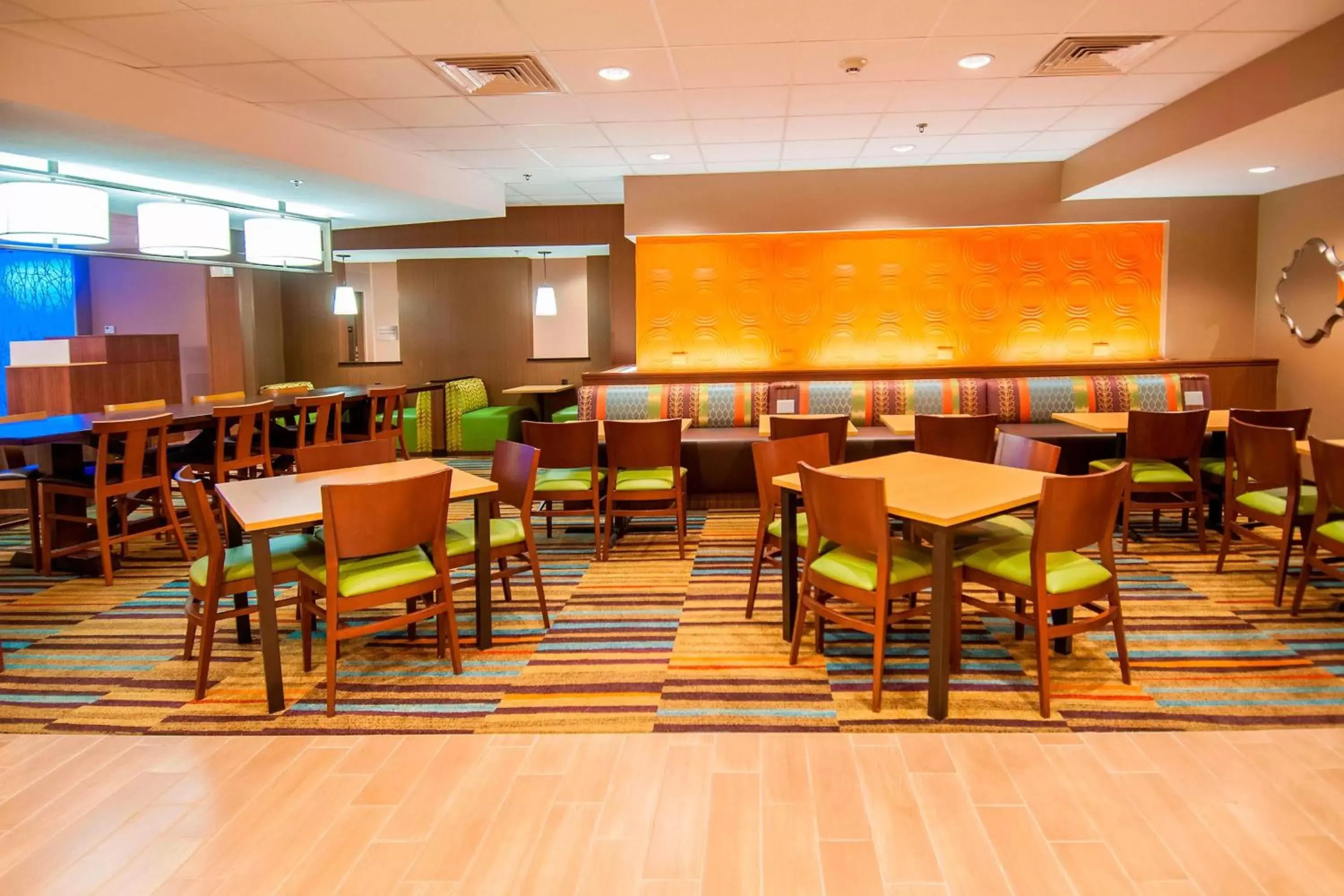 Breakfast, Restaurant/Places to Eat in Fairfield Inn & Suites by Marriott San Antonio Brooks City Base