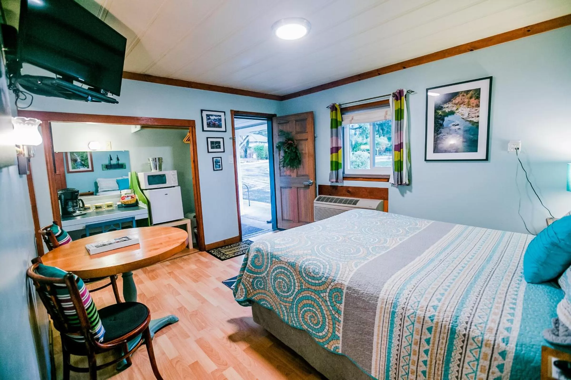 Double or Twin Room with Extra Bed in Outside Inn