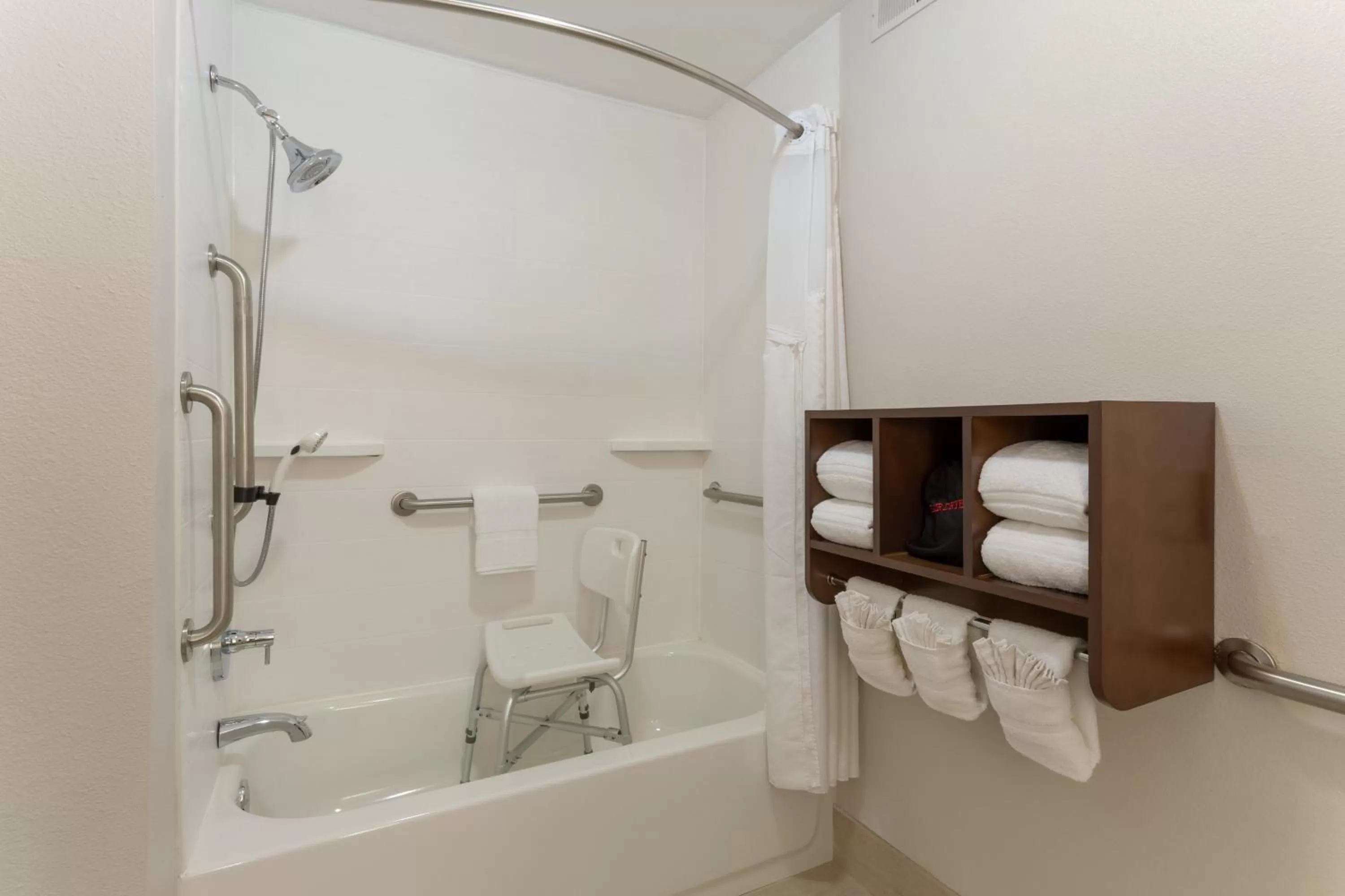 Bathroom in Holiday Inn Express Scottsburg by IHG