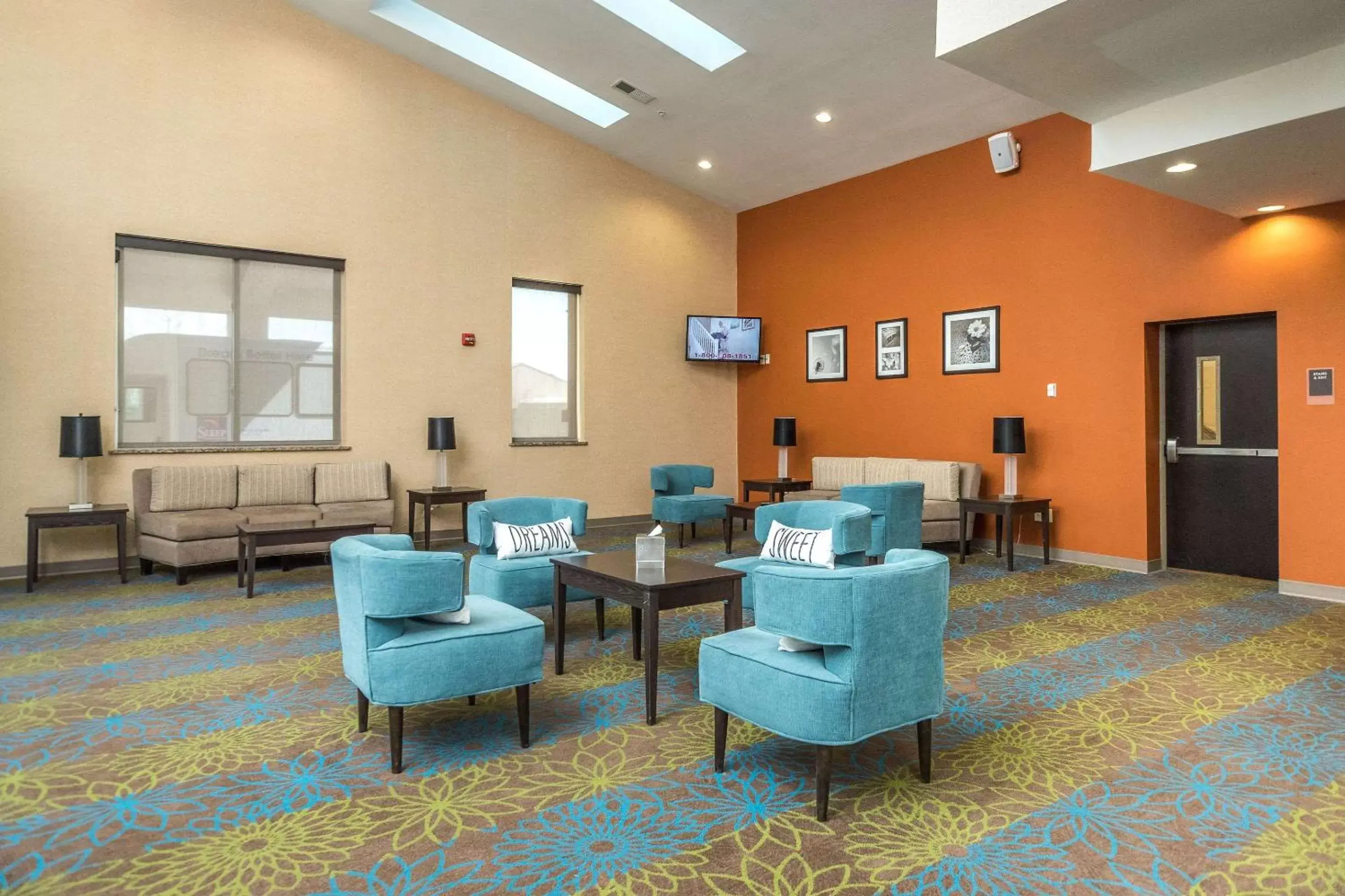 Lobby or reception in Sleep Inn & Suites And Conference Center Downtown