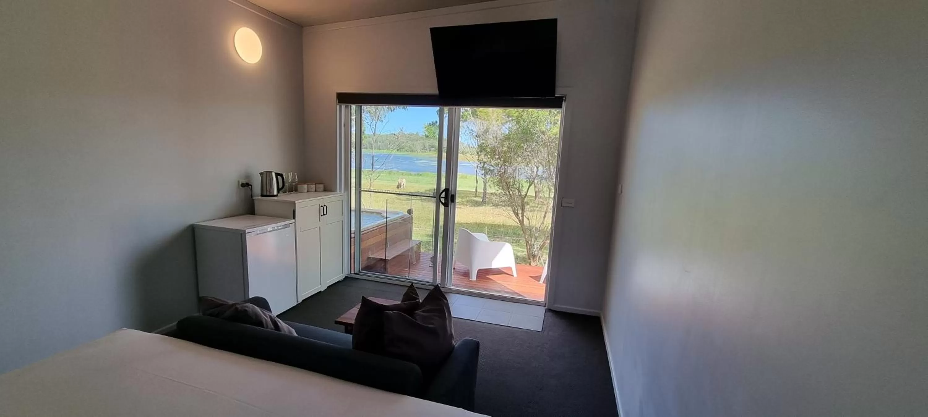 TV and multimedia in Narangba Motel (formerly Brisbane North B&B and Winery)