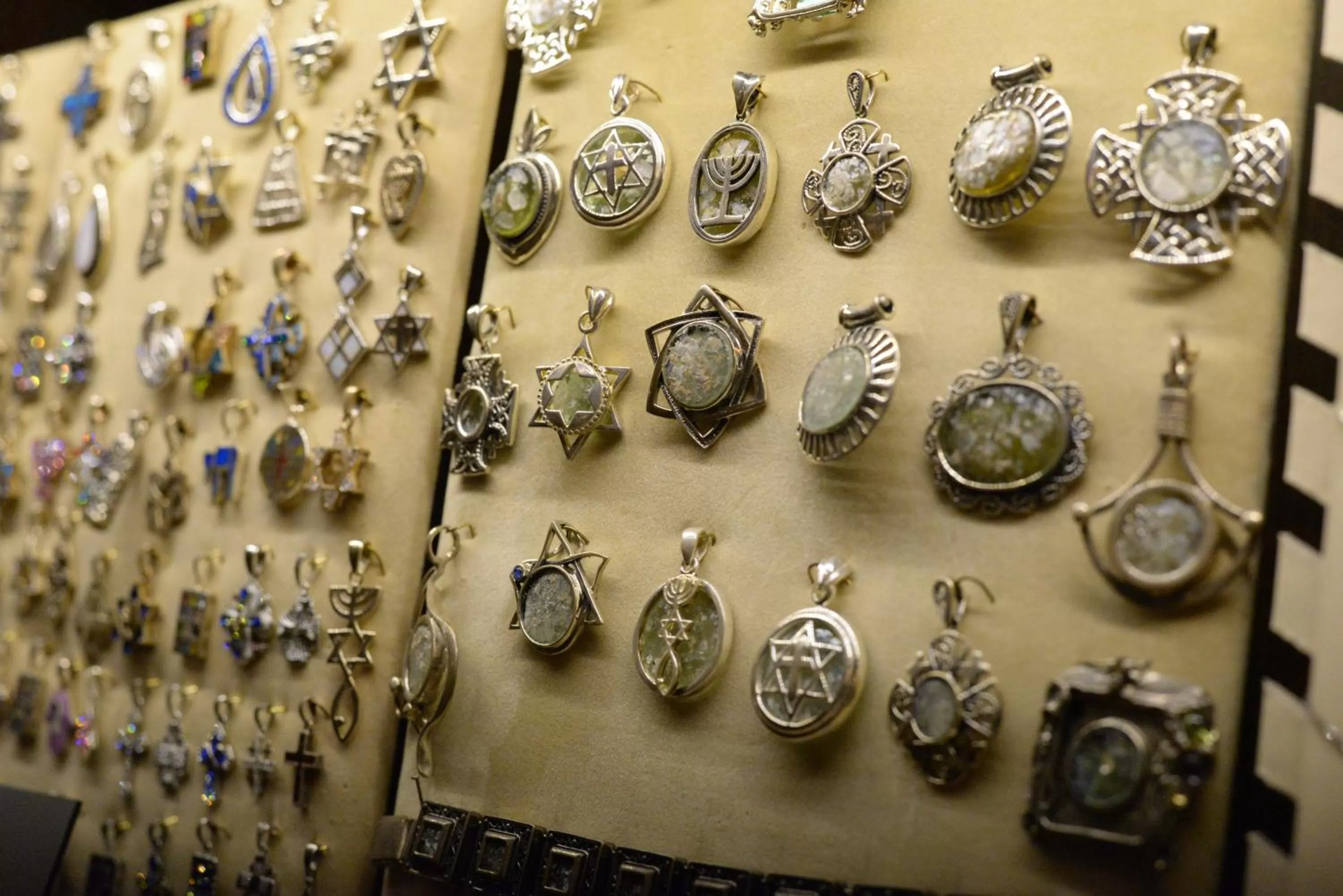 On-site shops in Prima Kings Hotel