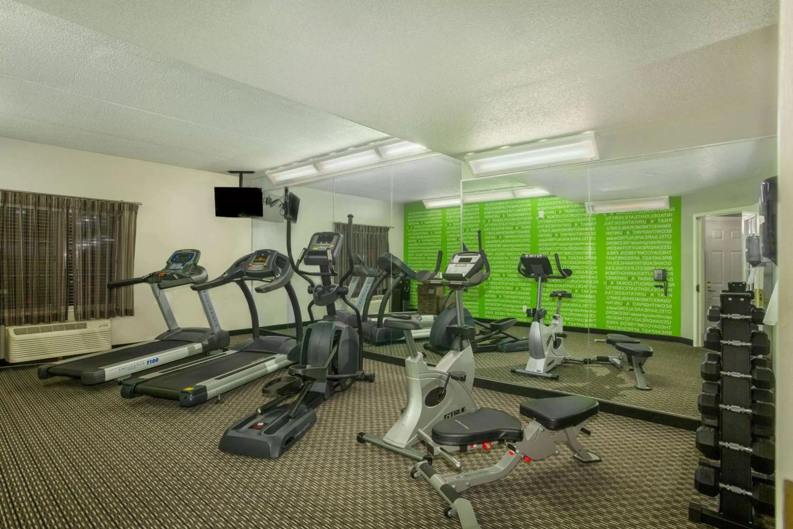 Fitness centre/facilities, Fitness Center/Facilities in La Quinta by Wyndham St. Louis Westport