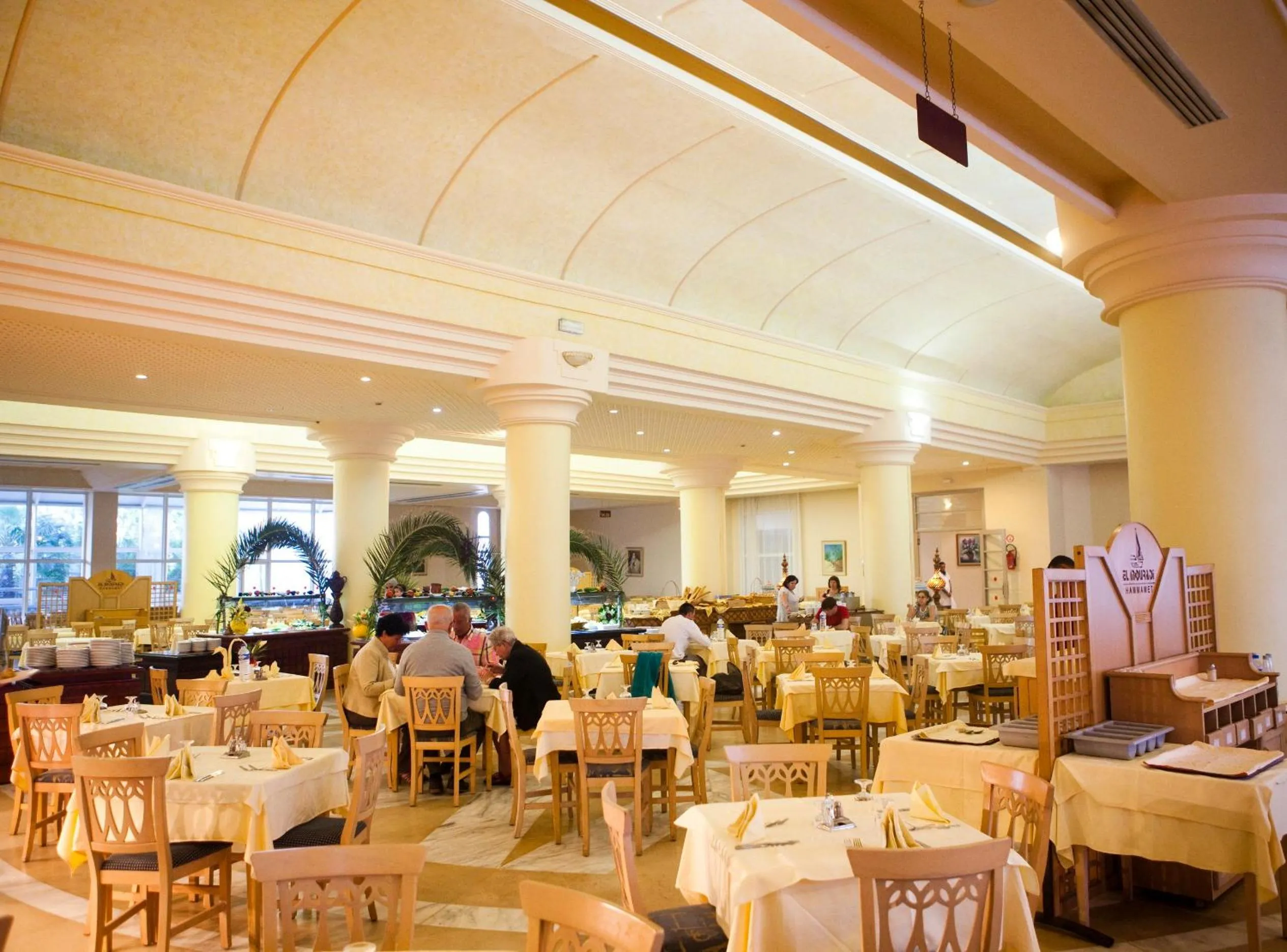 Restaurant/places to eat in El Mouradi Hammamet