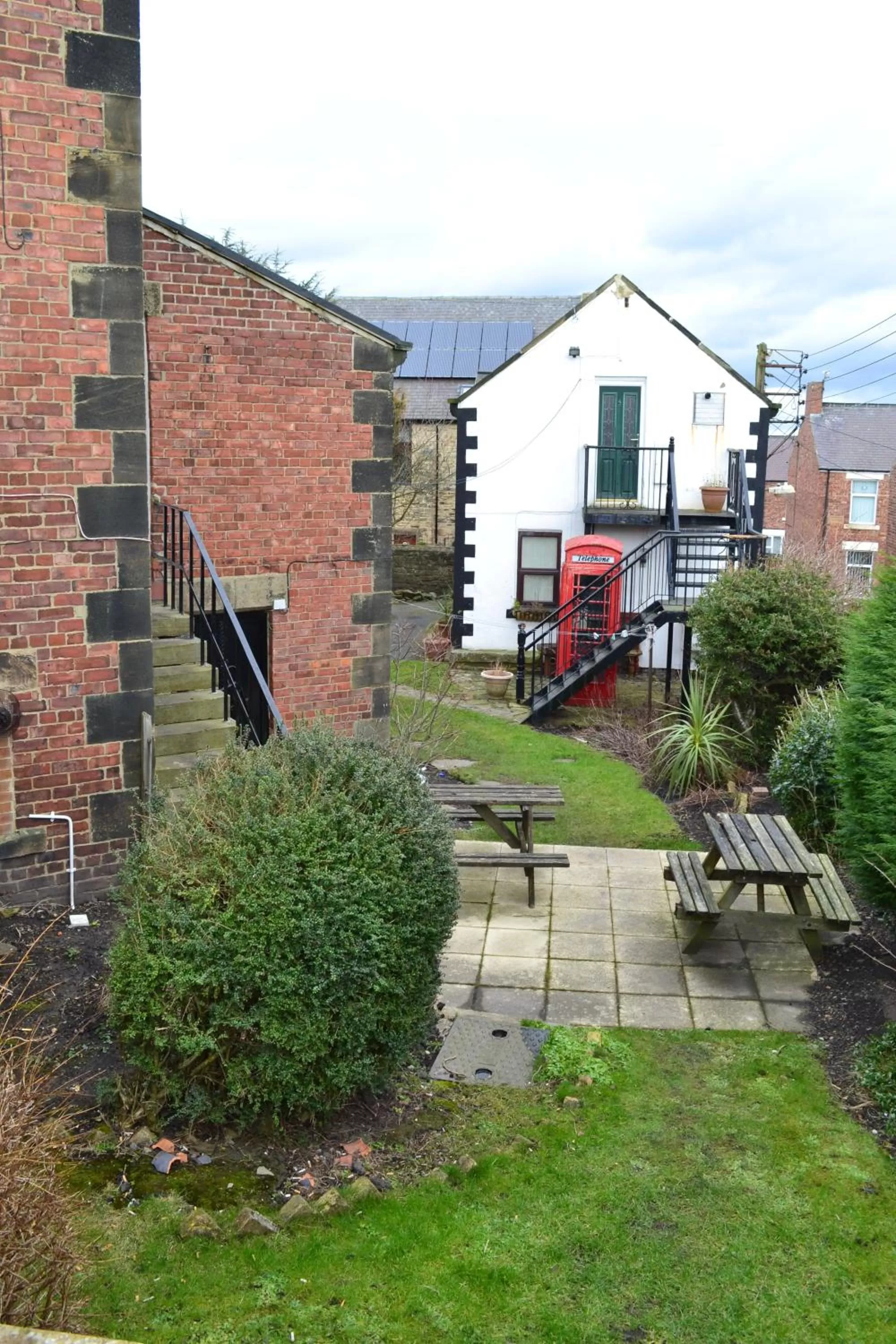 Garden in Oak Tree Inn