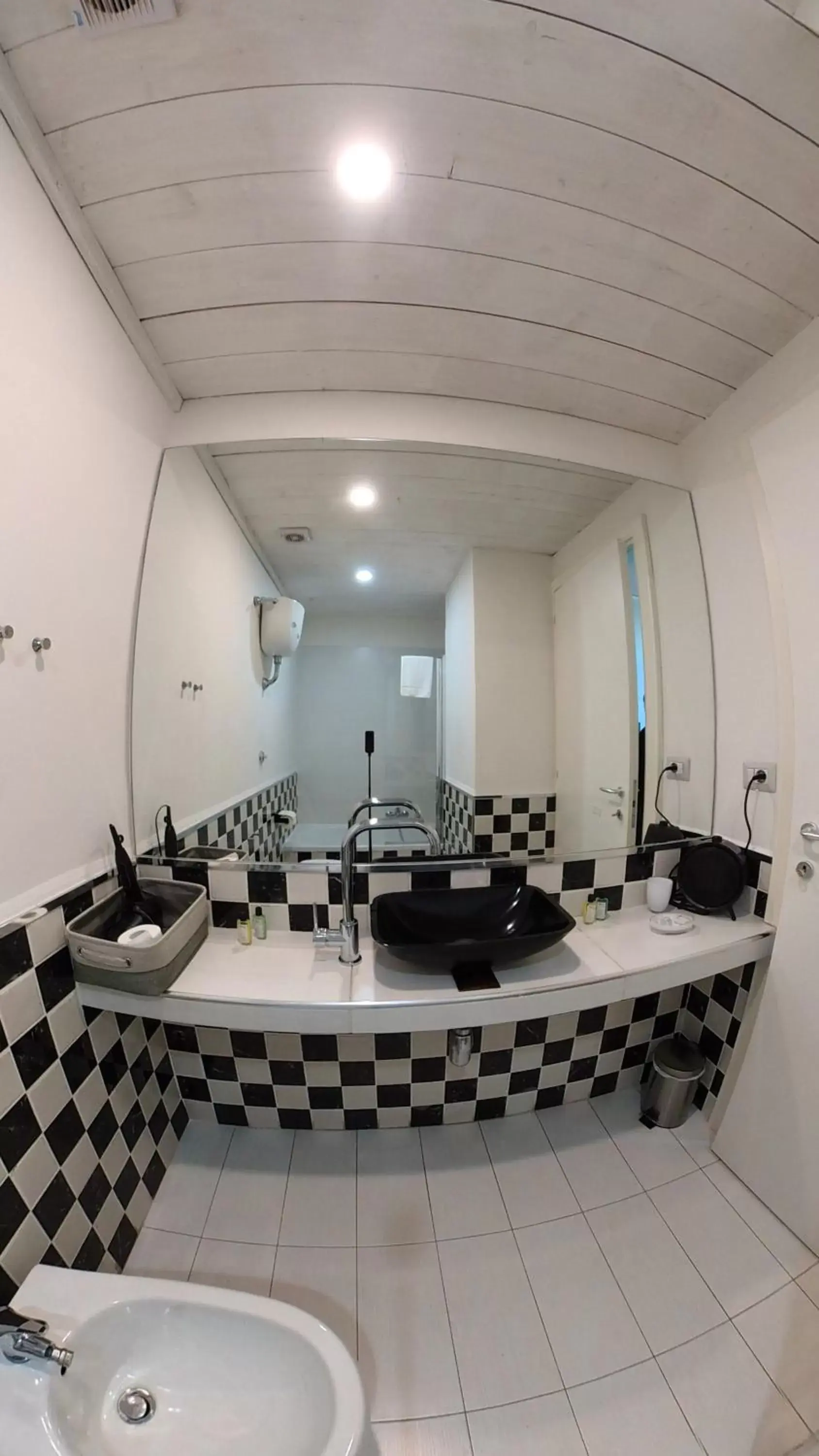 Bathroom, Kitchen/Kitchenette in Bellini View