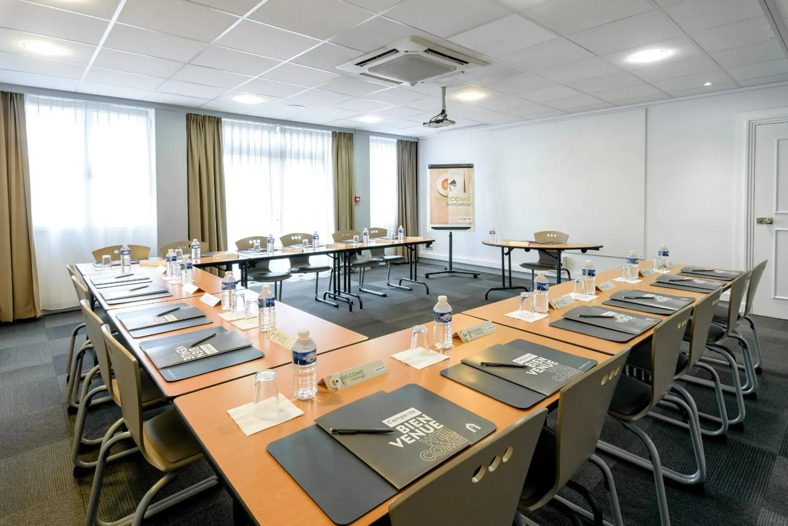 Meeting/conference room in Campanile Toulouse Purpan