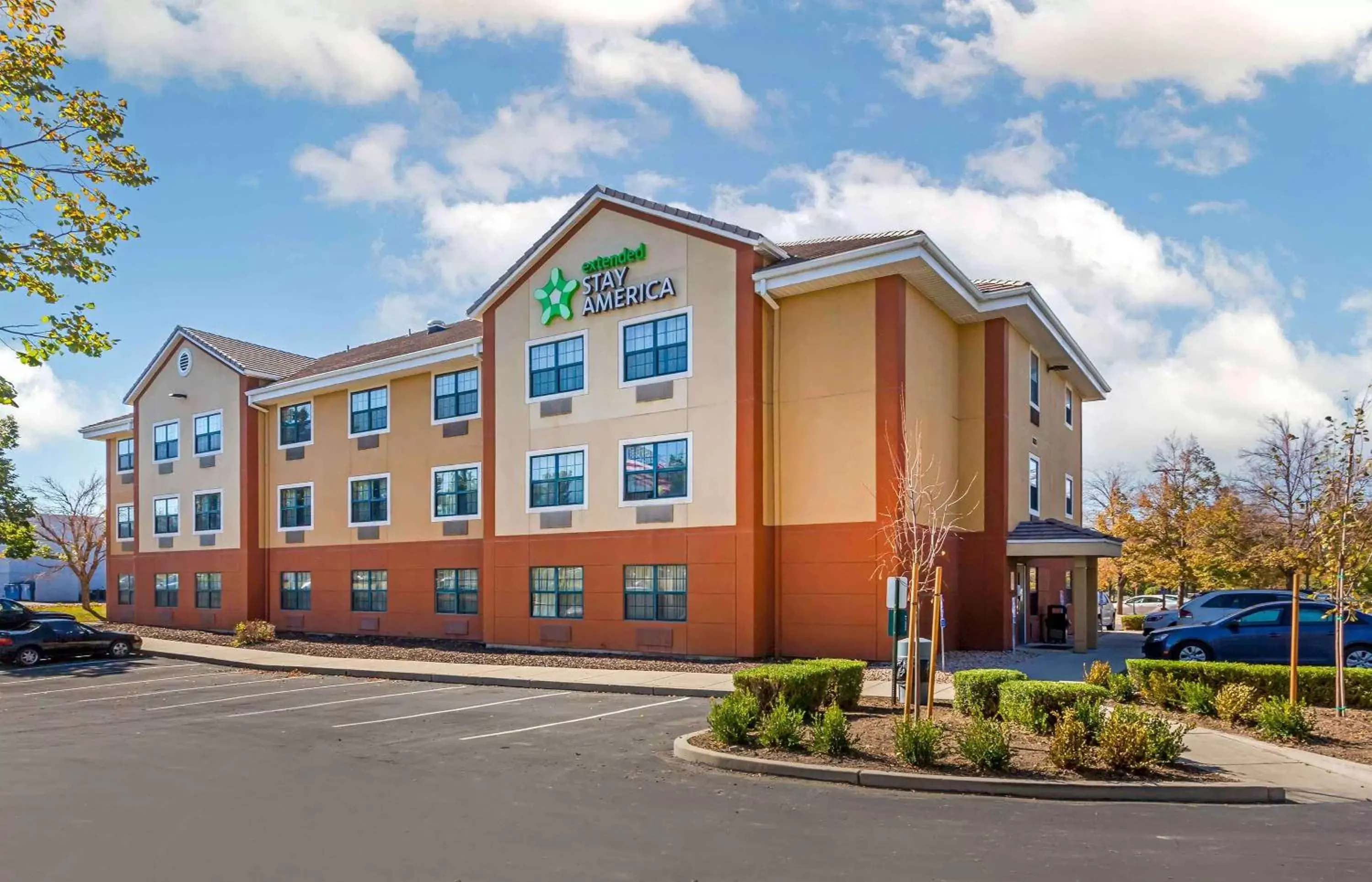 Property Building in Extended Stay America Suites - Salt Lake City - Sandy