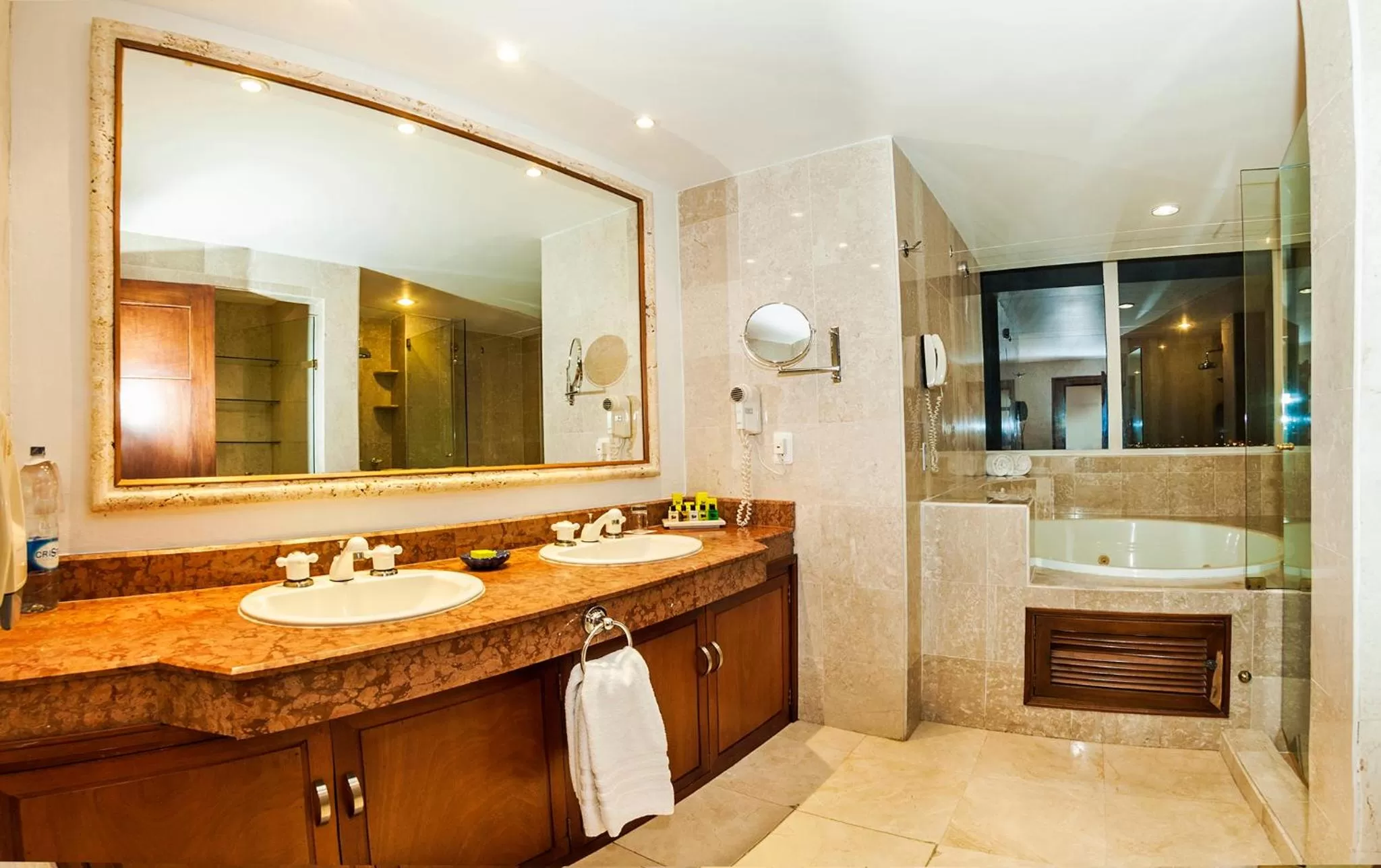 Bathroom in Hotel Almirante Cartagena Colombia