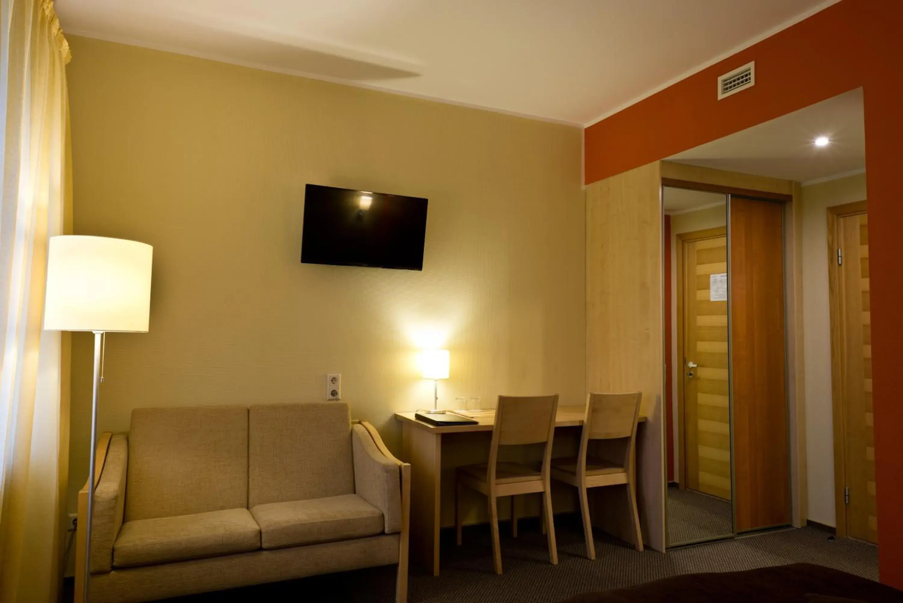 Bedroom, TV/Entertainment Center in Spa Hotel Ezeri