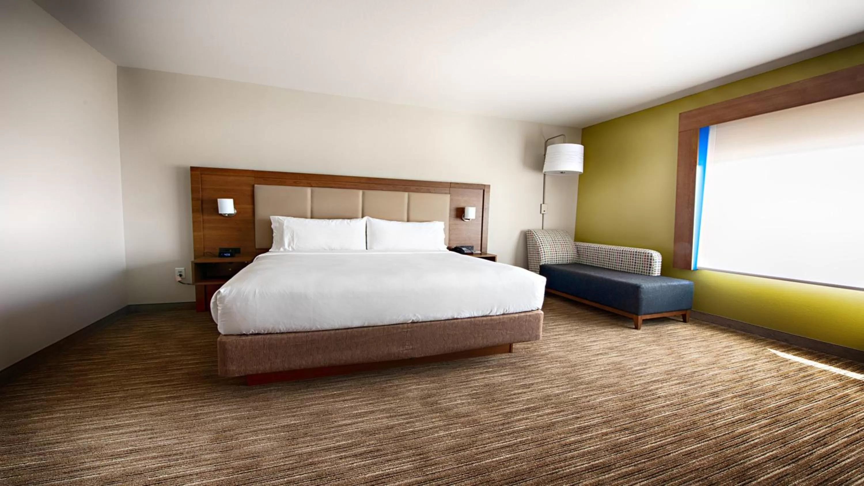 Photo of the whole room, Bed in Holiday Inn Express & Suites Houston Southwest Galleria Area by IHG