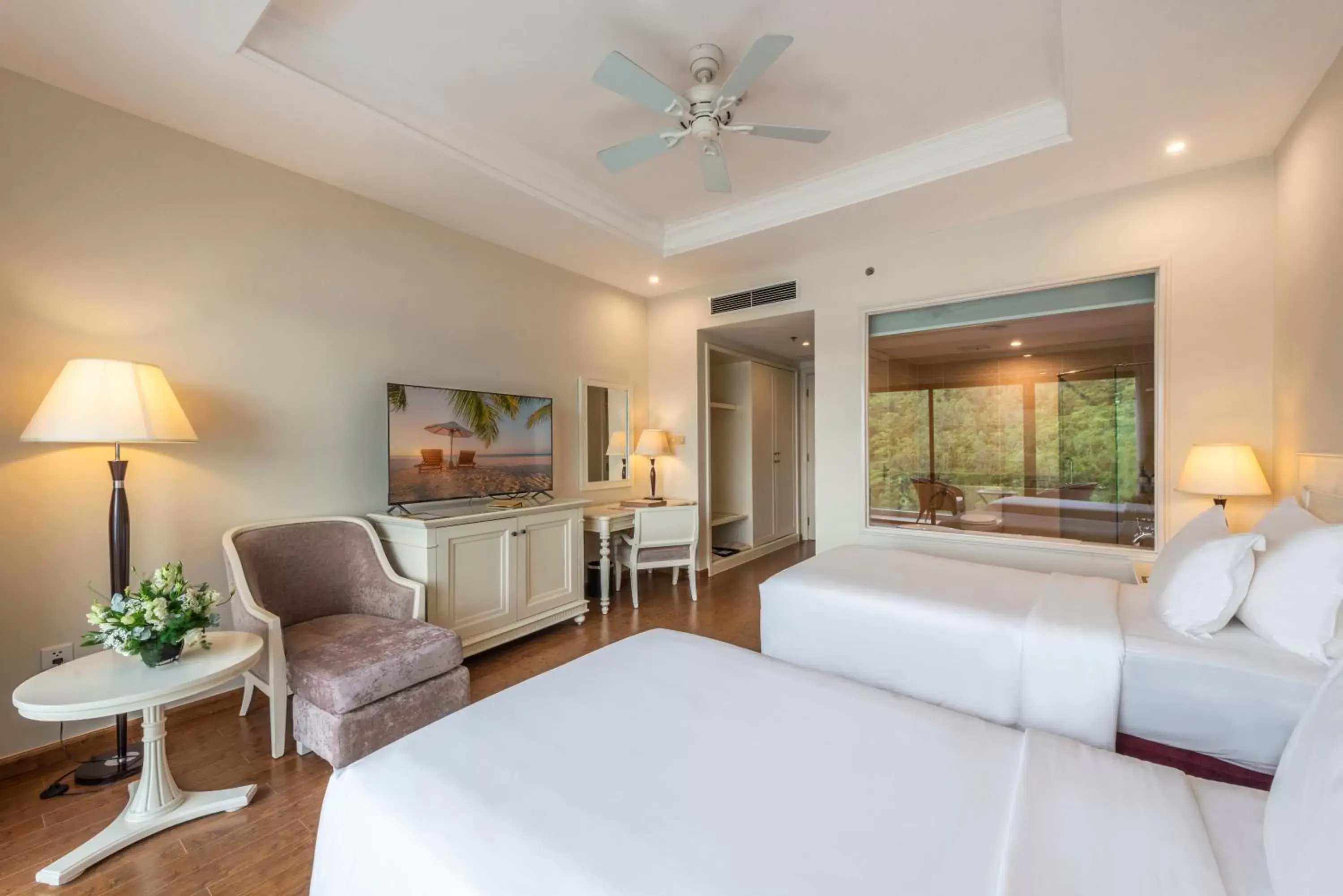 Deluxe Twin Bed - VinWonders Park Access in Vinpearl Resort & Spa Nha Trang Bay Deluxe Twin Bed - VinWonders Park Access in Vinpearl Resort & Spa Nha Trang Bay
