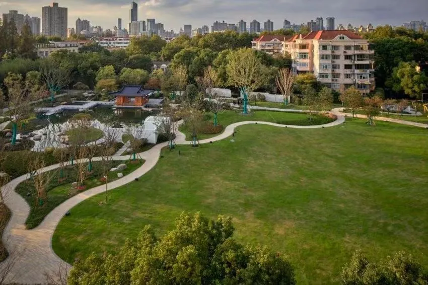 Garden, Bird's-eye View in Juss Hengshan HotelFormer Regal International East Asia Hotel