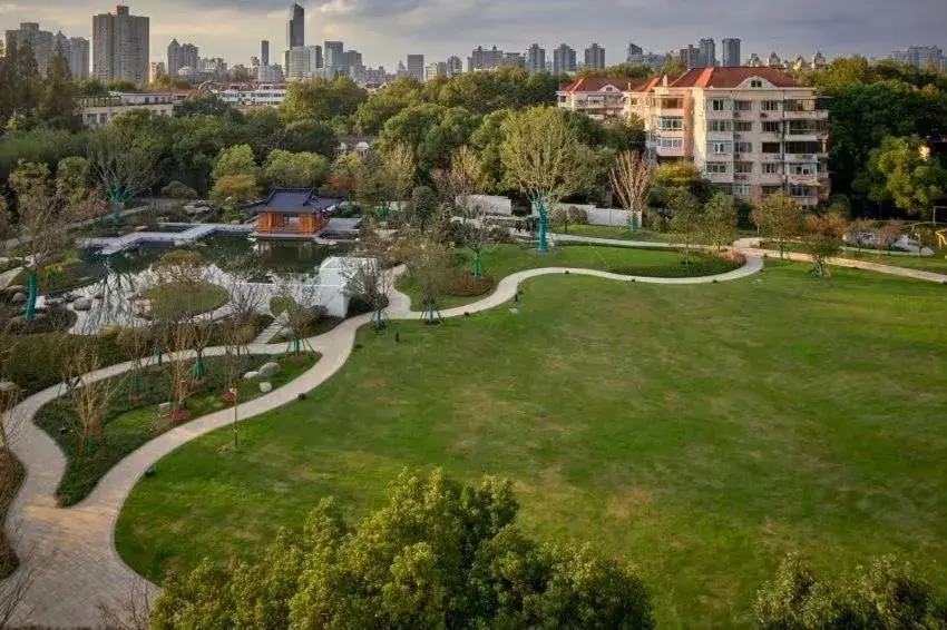 Garden, Bird's-eye View in Juss Hengshan HotelFormer Regal International East Asia Hotel Garden, Bird's-eye View in Juss Hengshan HotelFormer Regal International East Asia Hotel