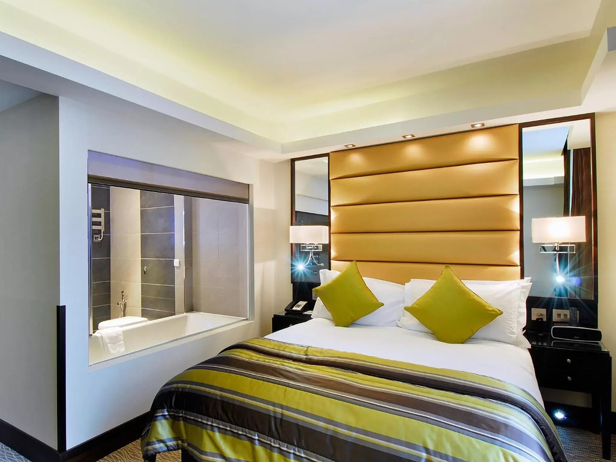 Bedroom, Bed in Park Grand Mayfair Bedroom, Bed in Park Grand Mayfair