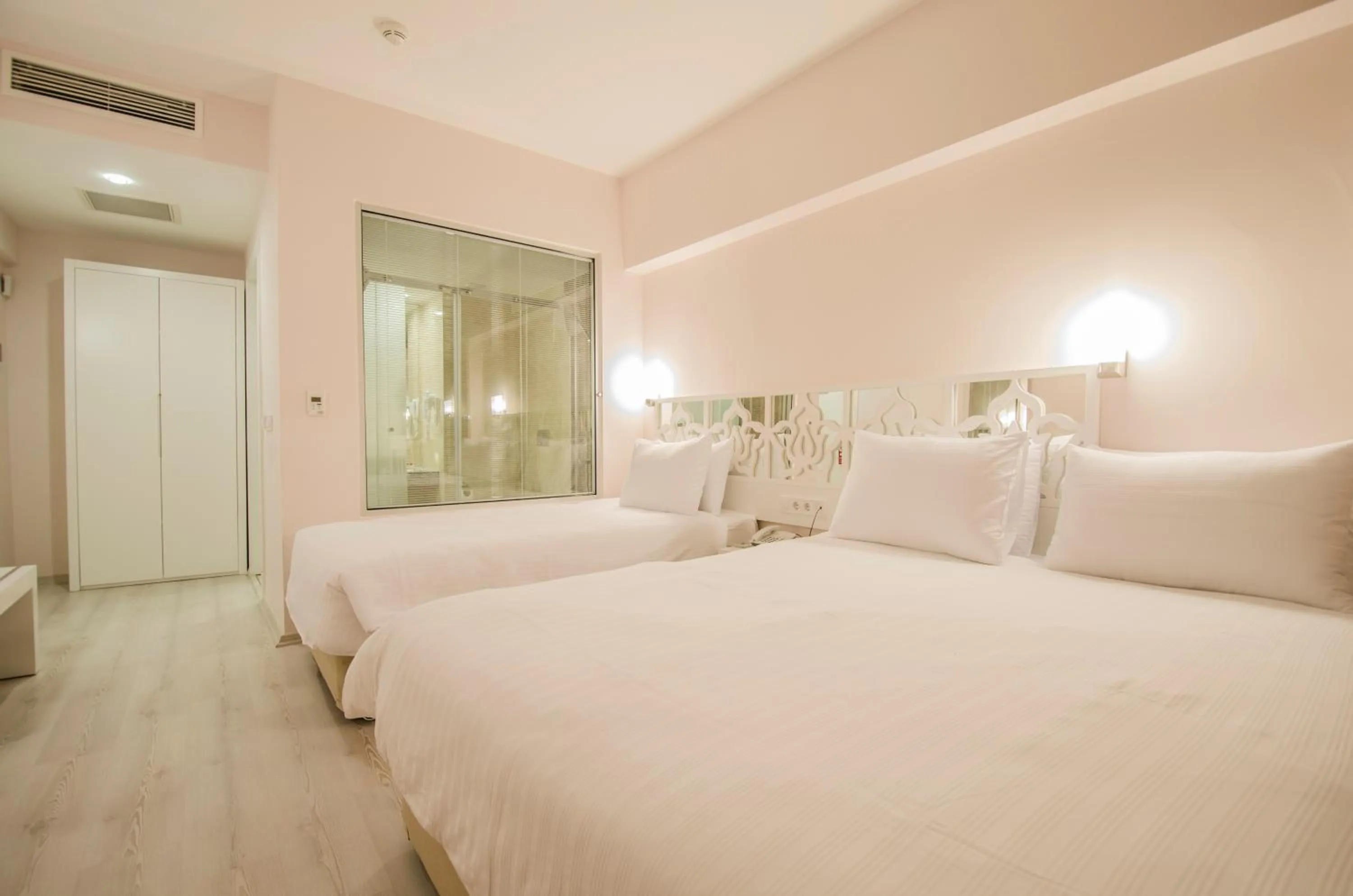 Photo of the whole room, Bed in Cimenoglu Hotel