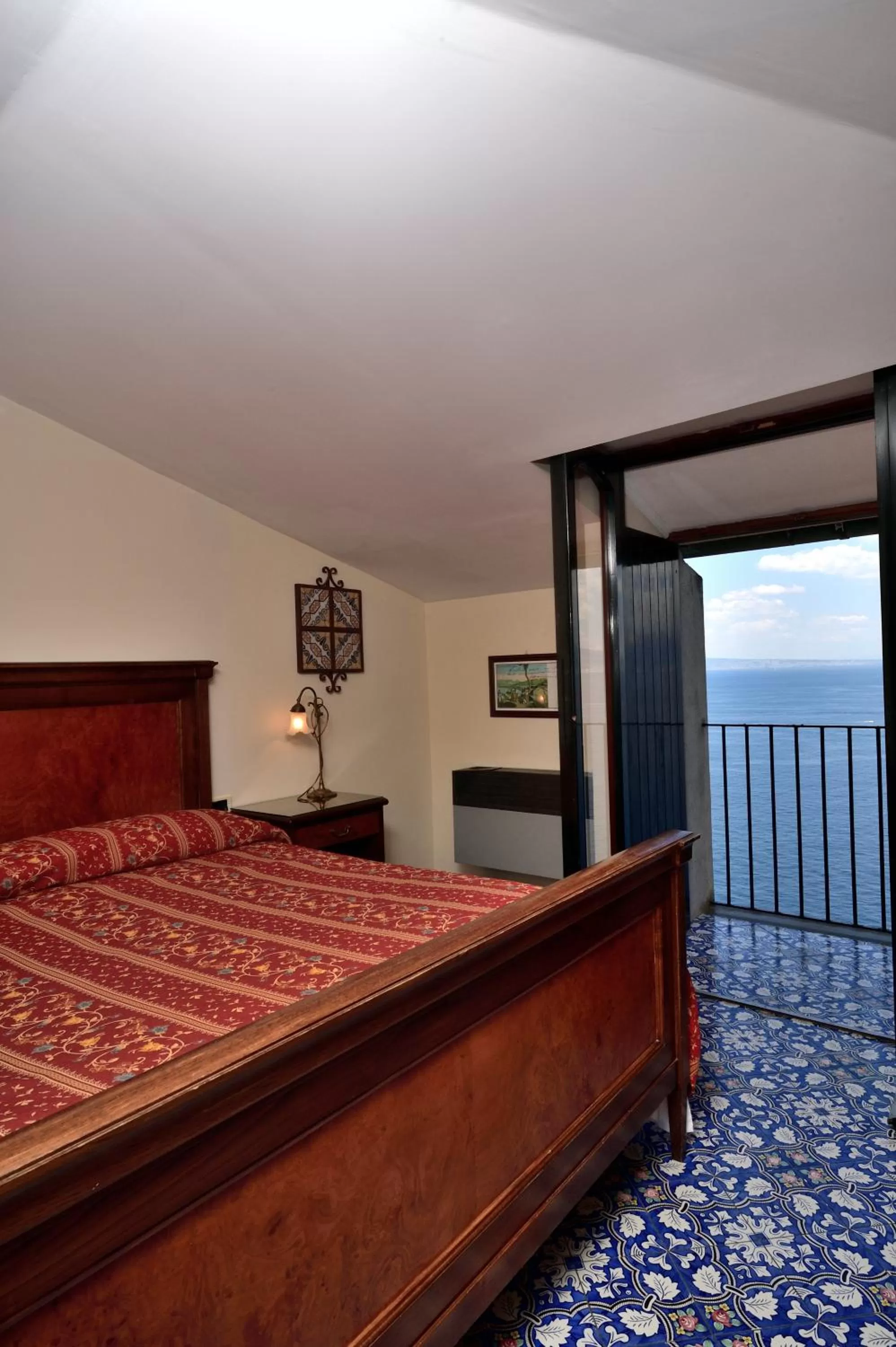 Superior Double Room with Sea View in Hotel La Tonnarella