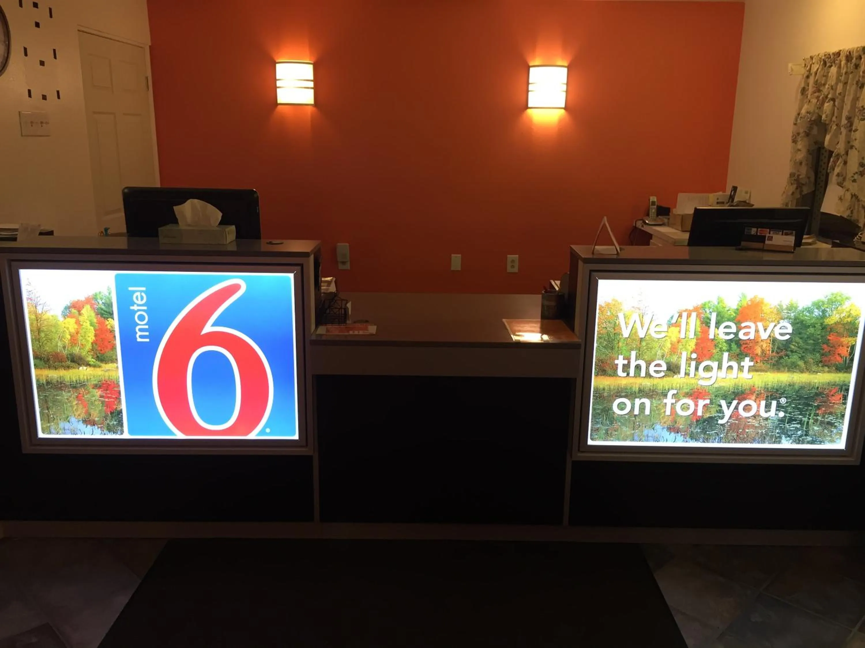 Lobby or reception in Motel 6-Frackville, PA