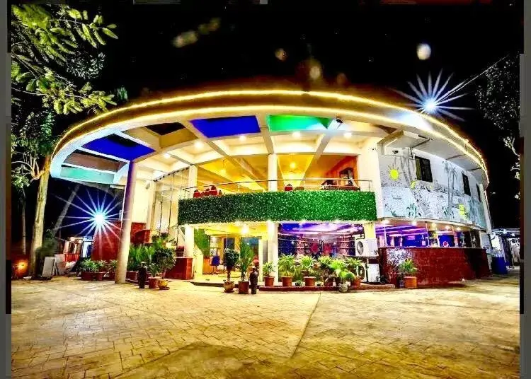 Facade/entrance in The Center Court Resort & Spa Facade/entrance in The Center Court Resort & Spa