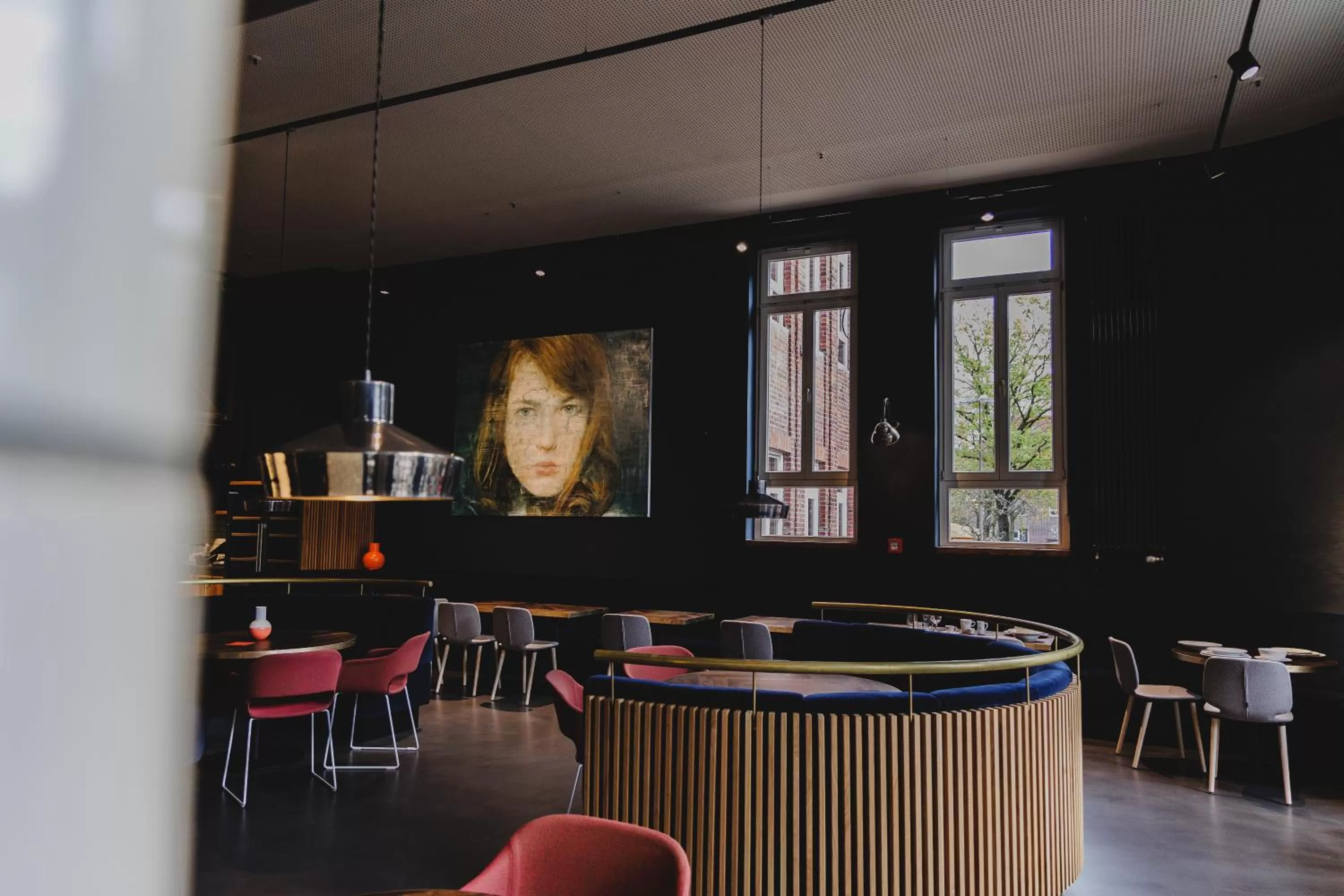 Restaurant/places to eat in Factory Hotel