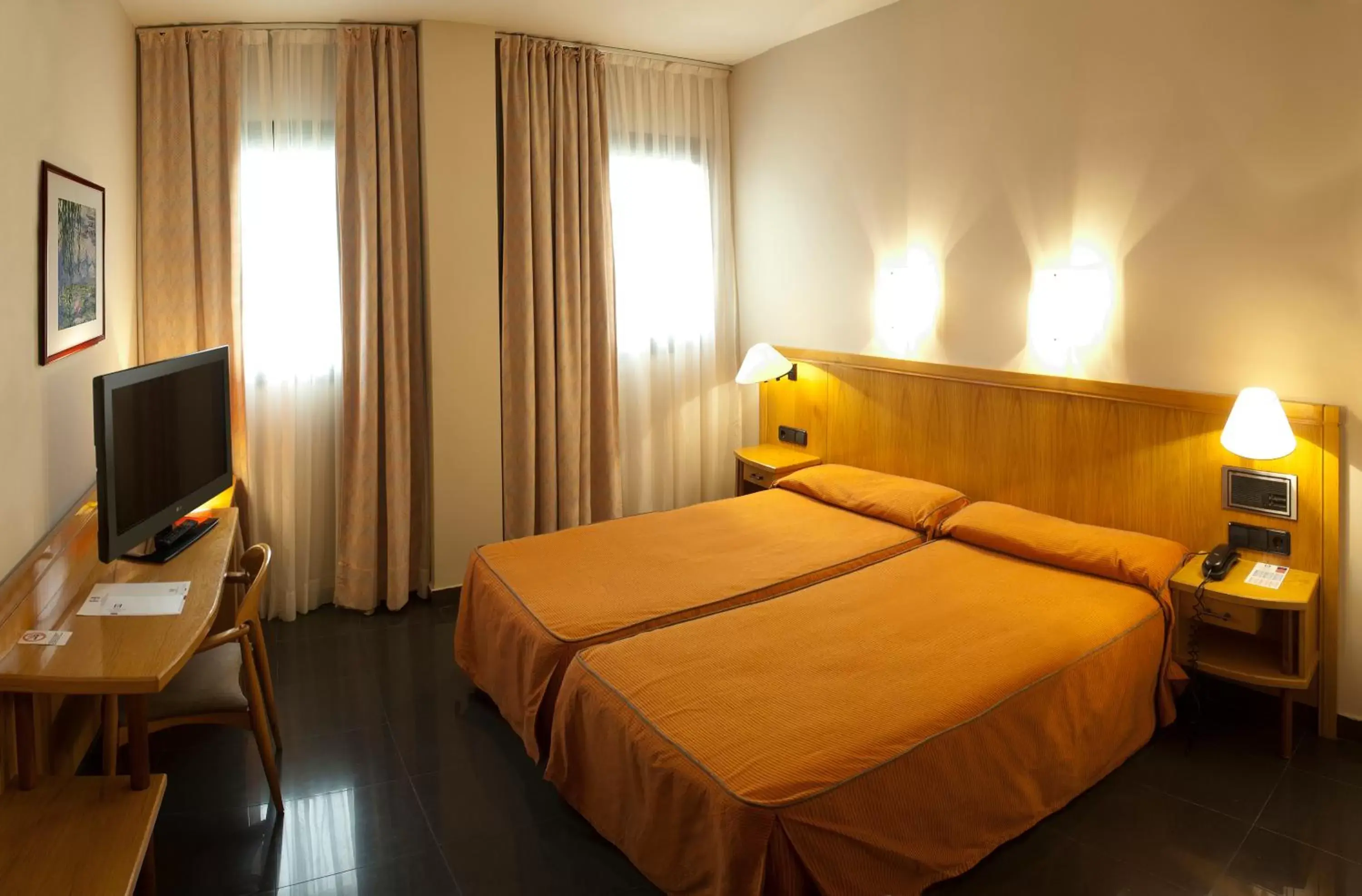 Photo of the whole room, Bed in Hotel Ruta de Europa