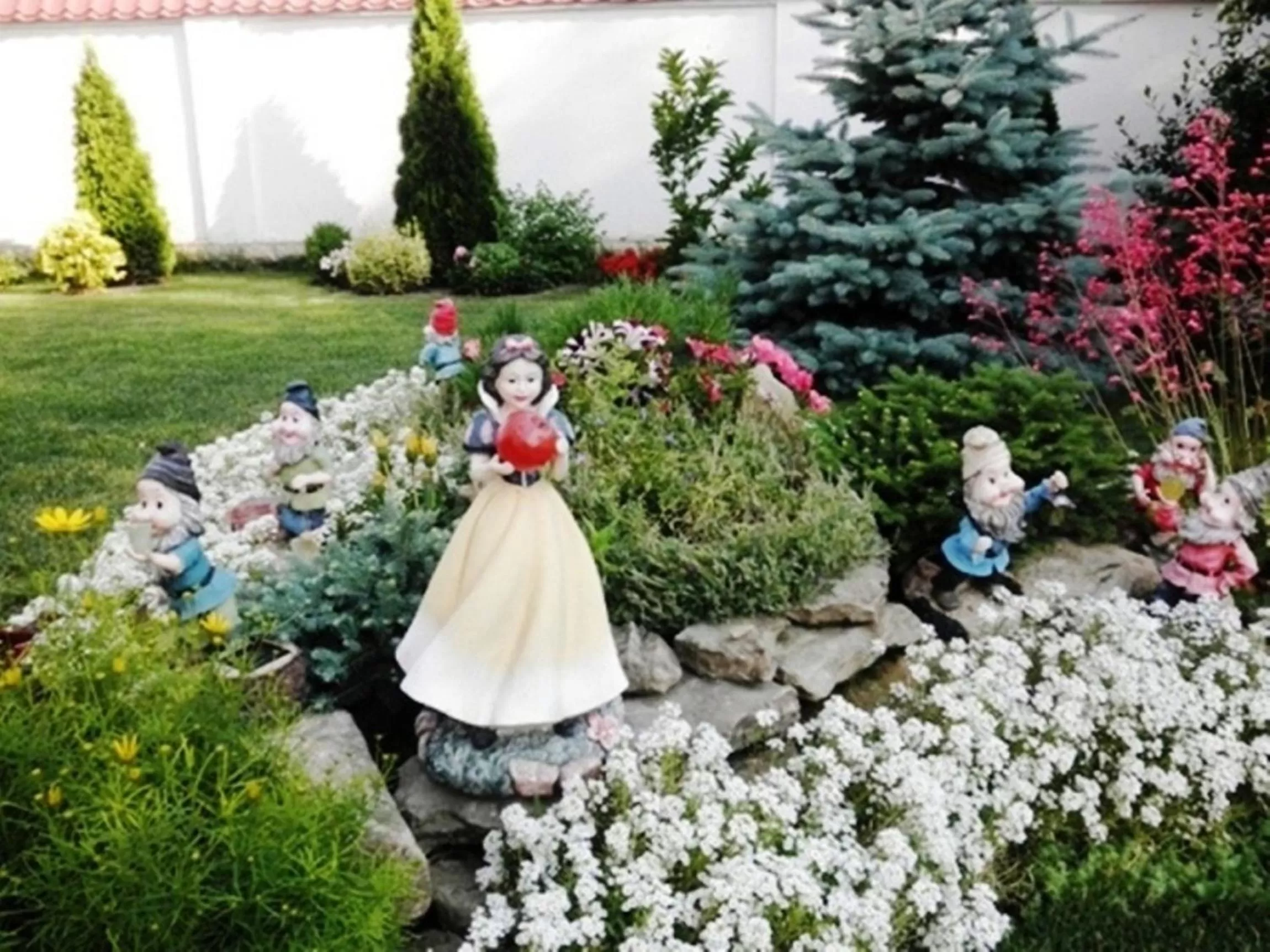 Garden in Edem Hotel