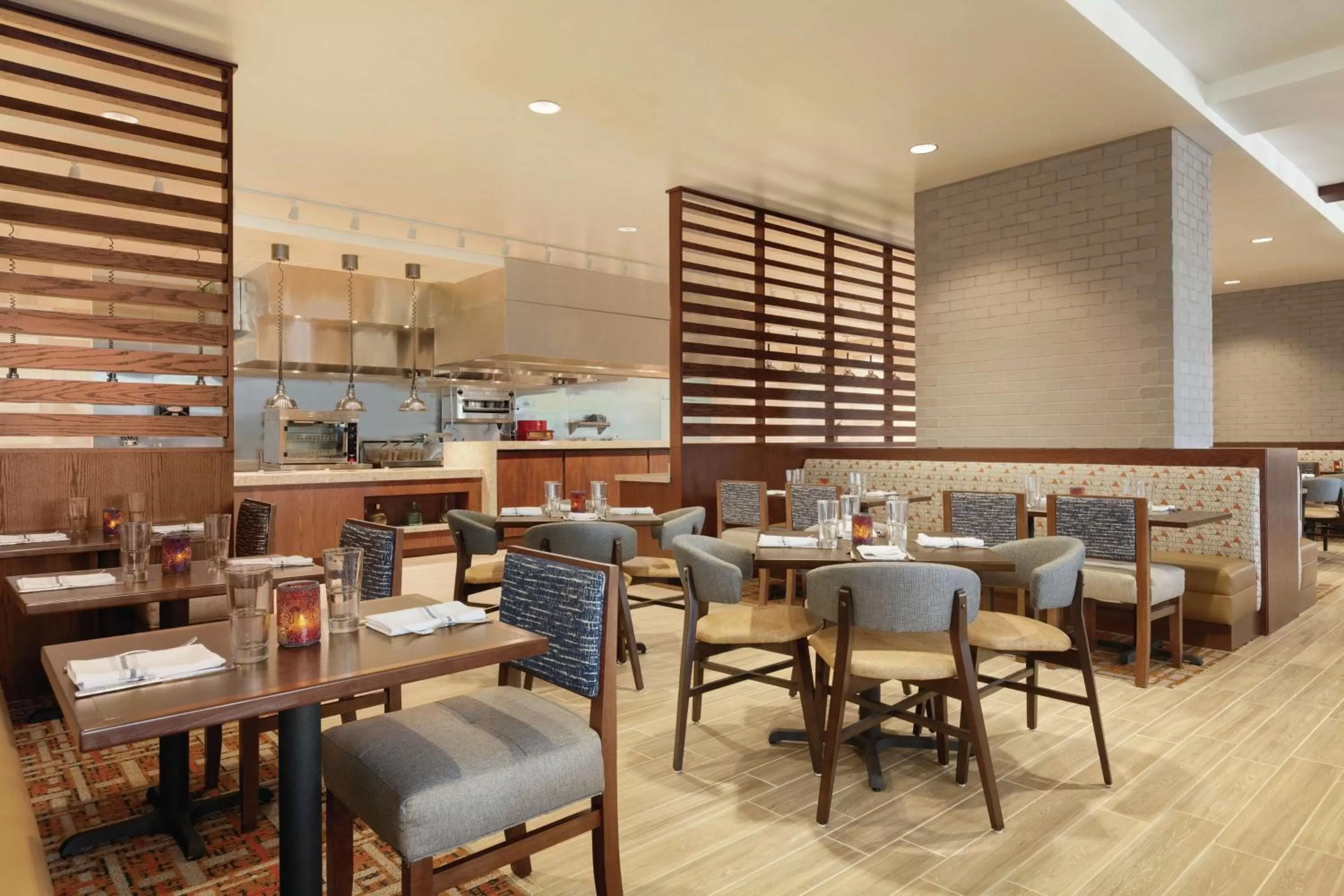 Restaurant/places to eat in Embassy Suites By Hilton South Jordan Salt Lake City