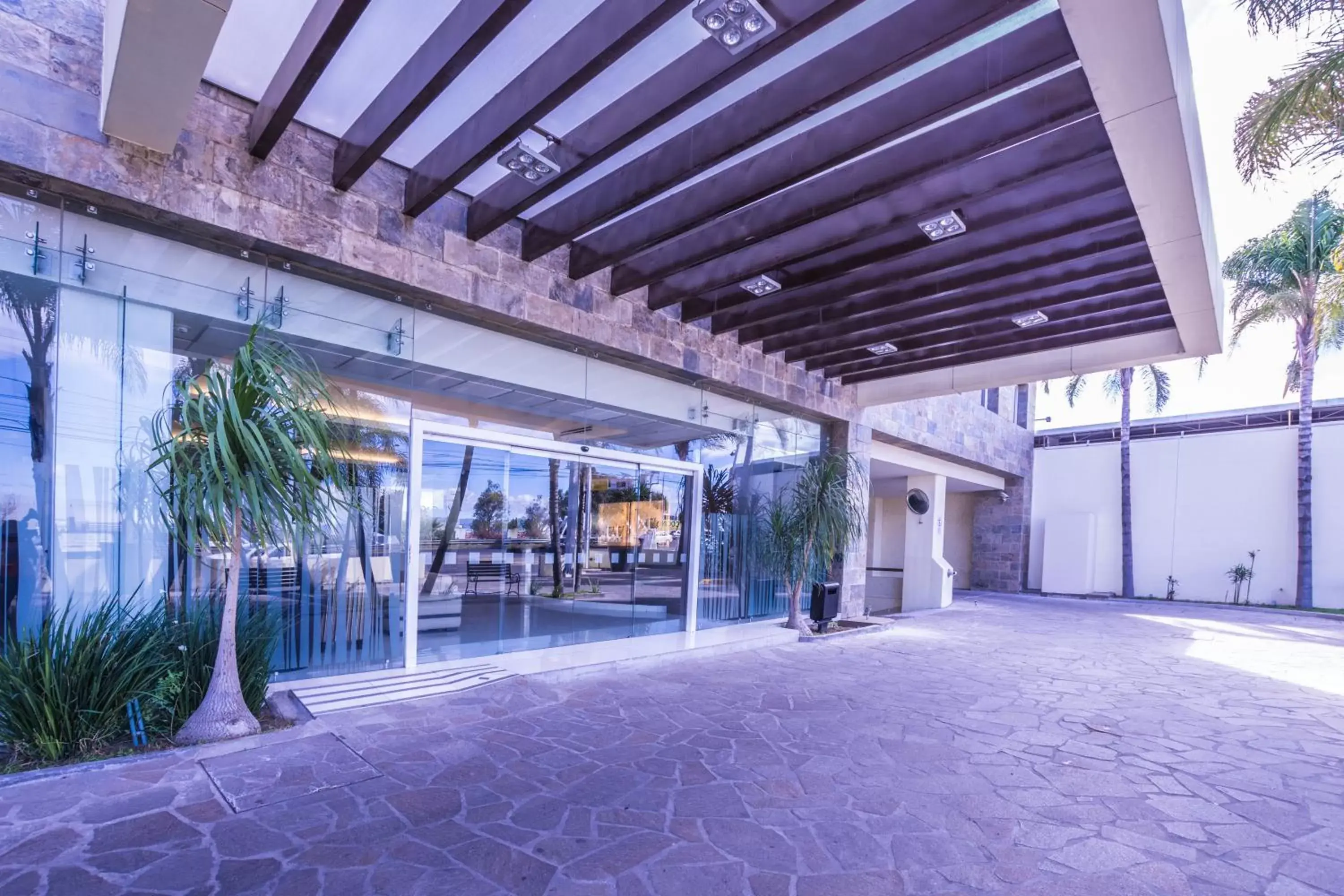 Property building in Crown Victoria Hotel Property building in Crown Victoria Hotel