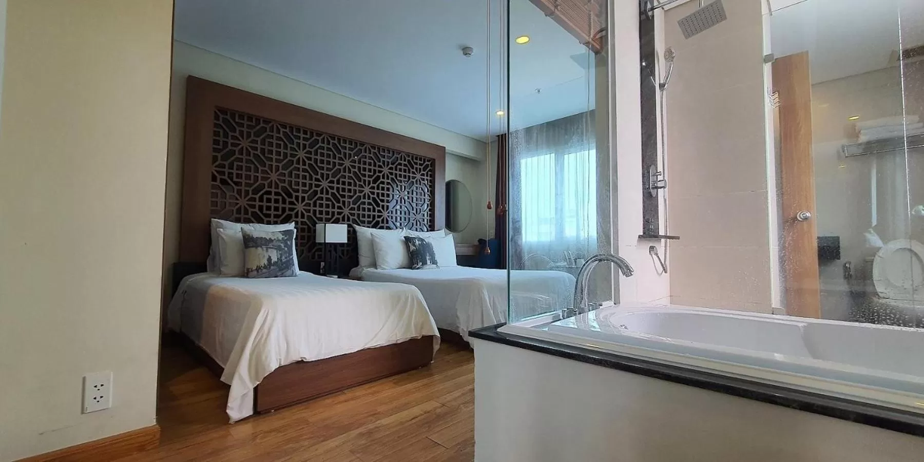 Photo of the whole room, Bed in Gemini Saigon LUXURY