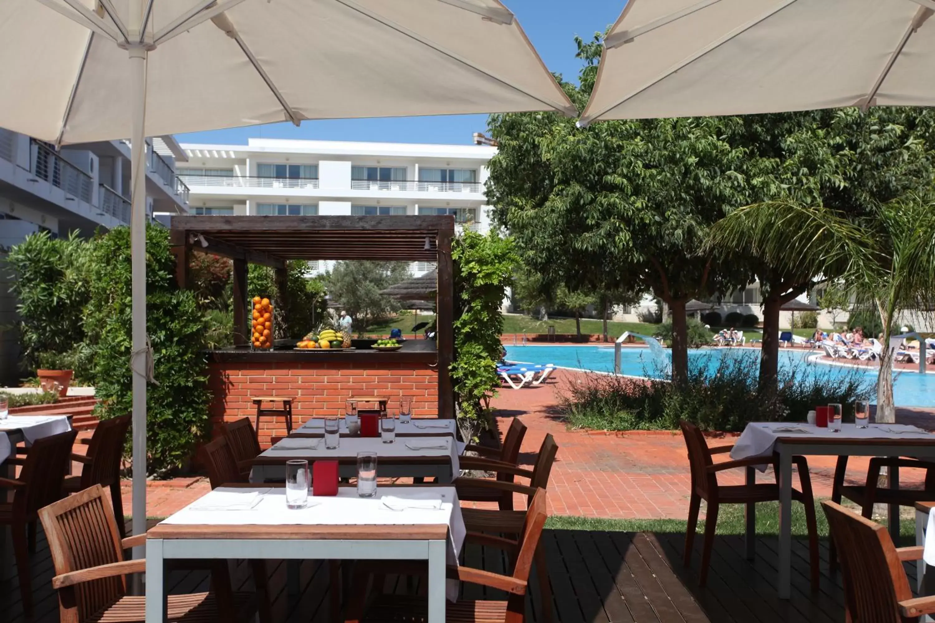 Swimming pool, Restaurant/Places to Eat in Marina Club Lagos Resort