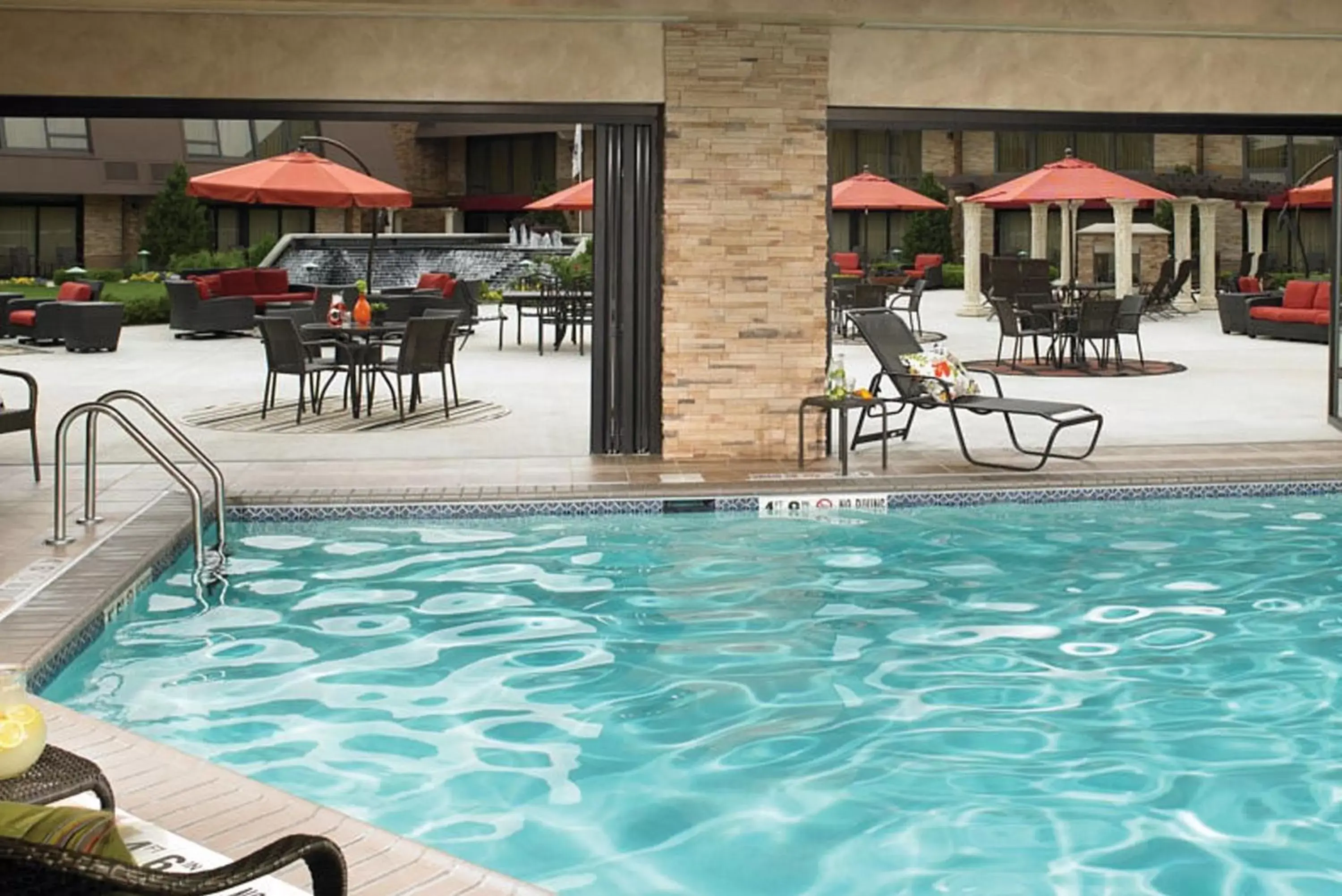 , Swimming Pool in Indianapolis Marriott East