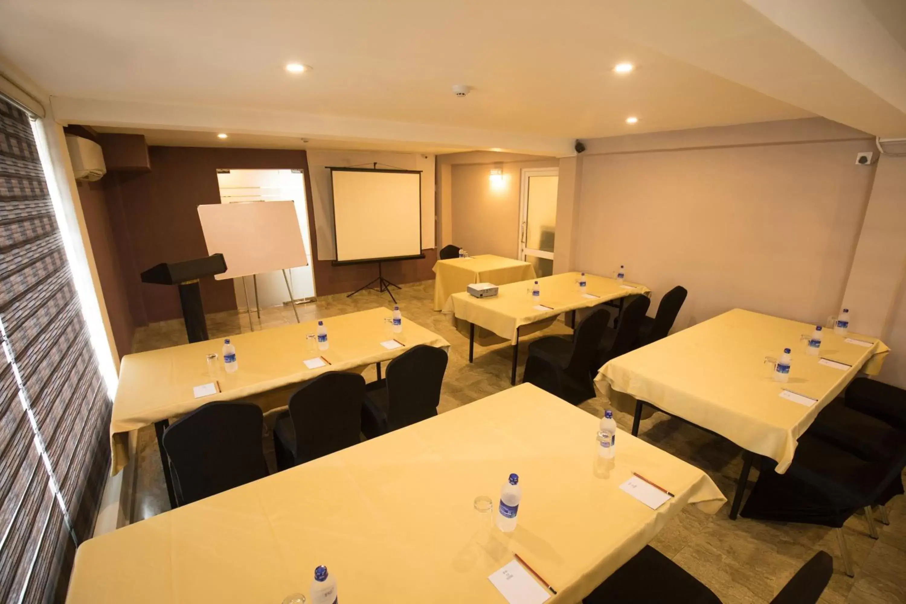 Business facilities in GSH Colombo