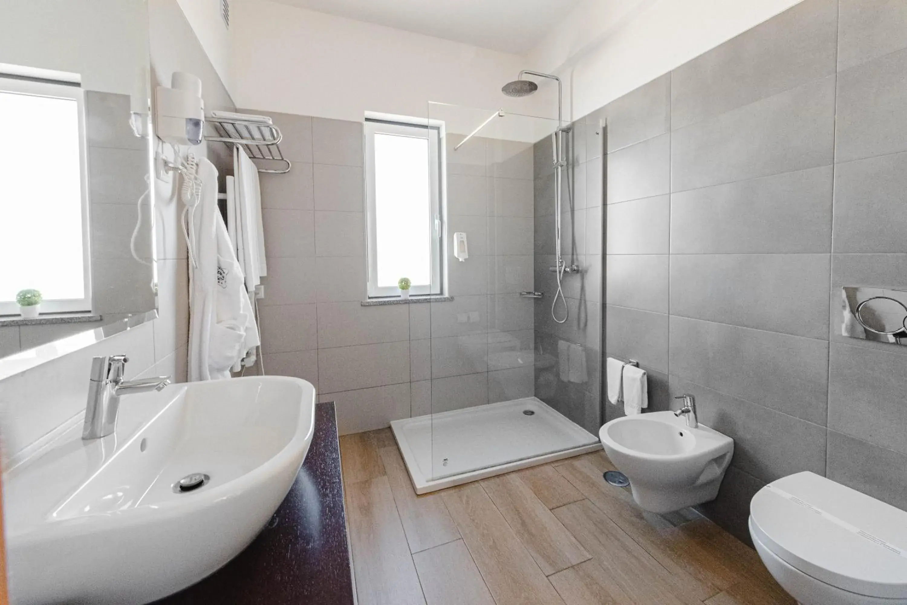 Shower, Bathroom in Solar de Mos Hotel