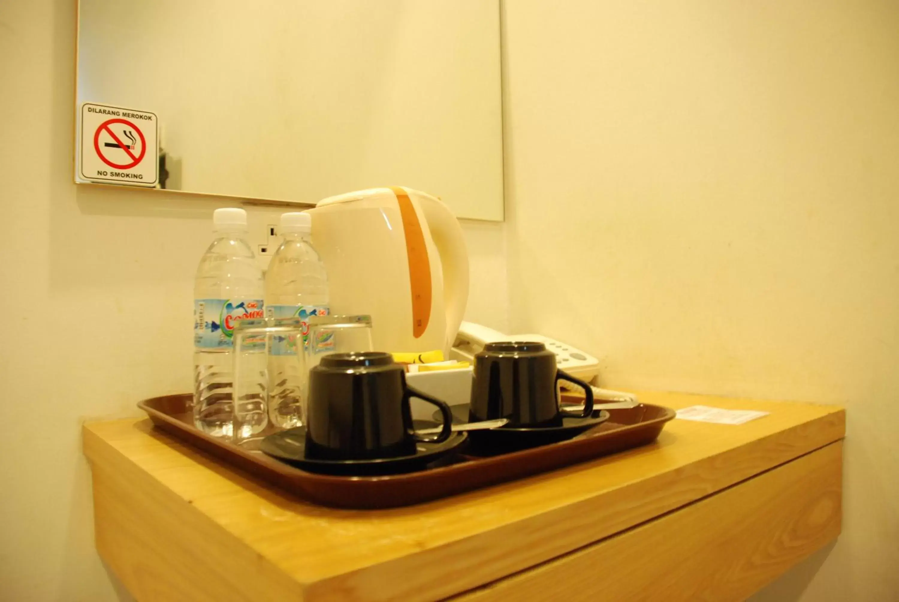 Coffee/Tea Facilities in Promenade Service Apartment